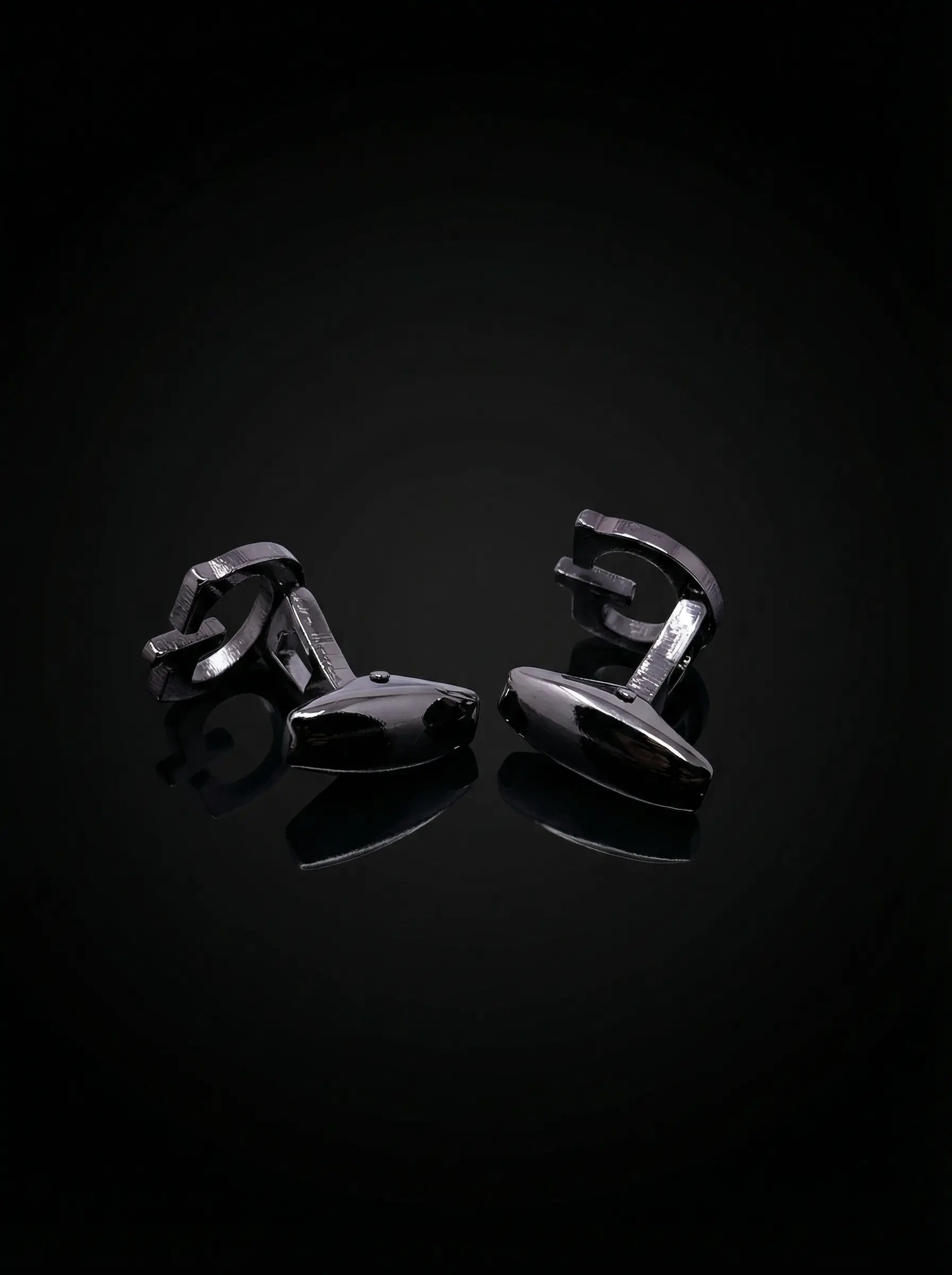 Black Letter G Cufflinks Tivaaro