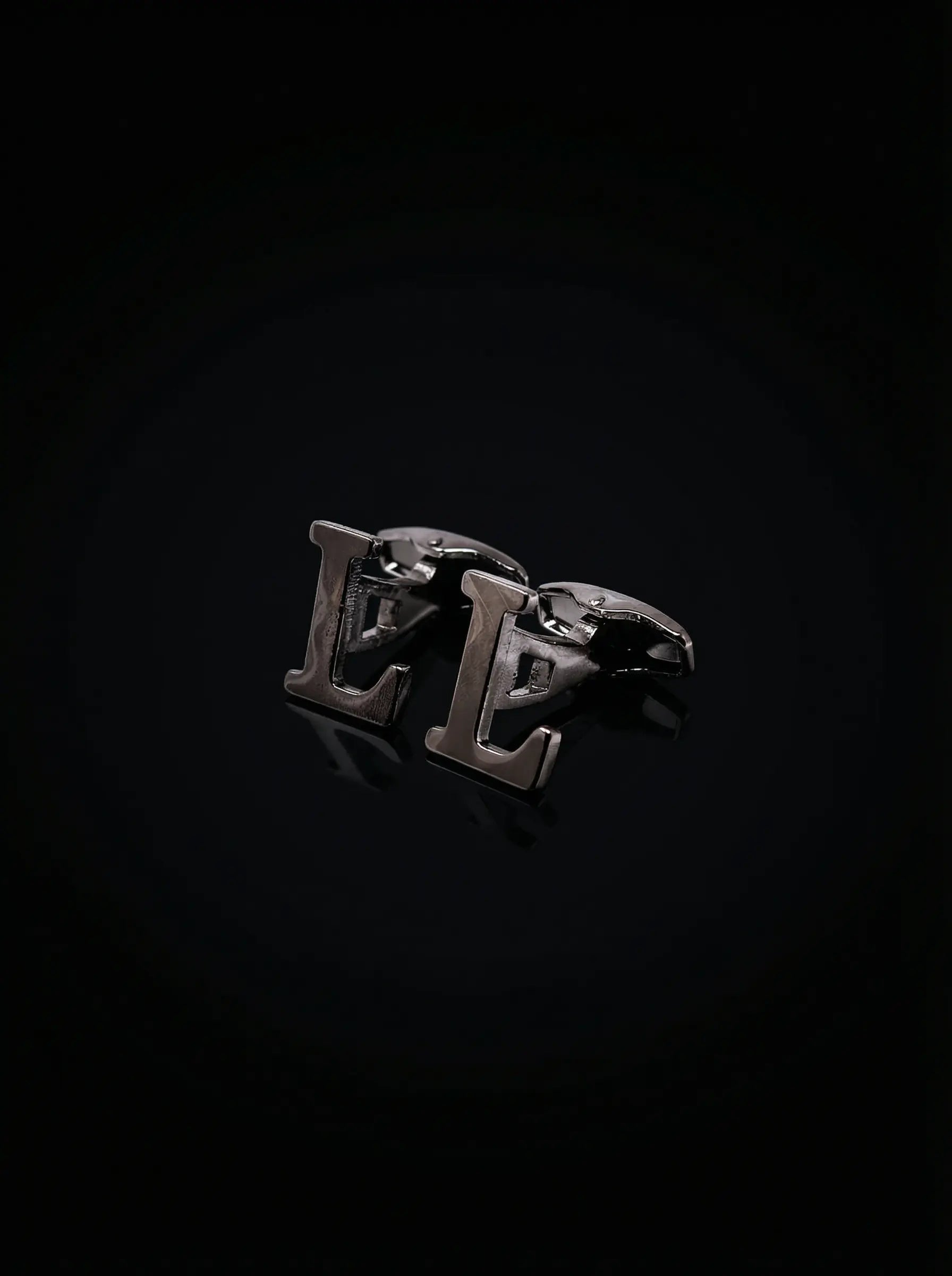 Black Letter L Cufflinks Tivaaro