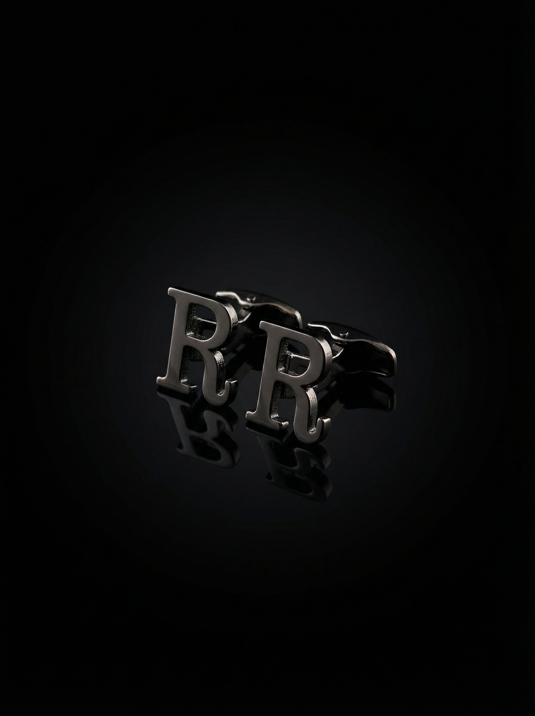 Black Letter R Cufflinks Tivaaro