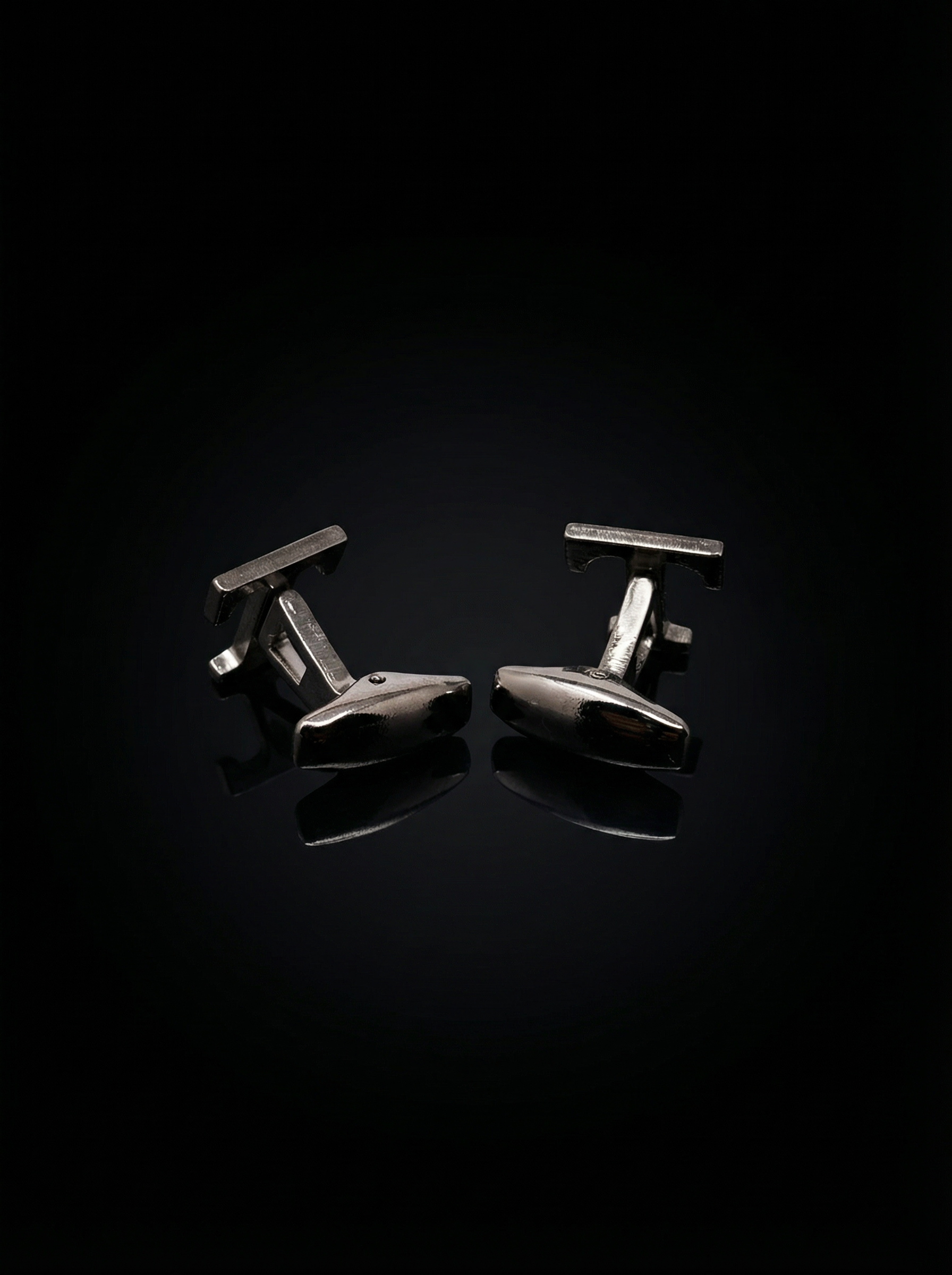 Black Letter T Cufflinks Tivaaro