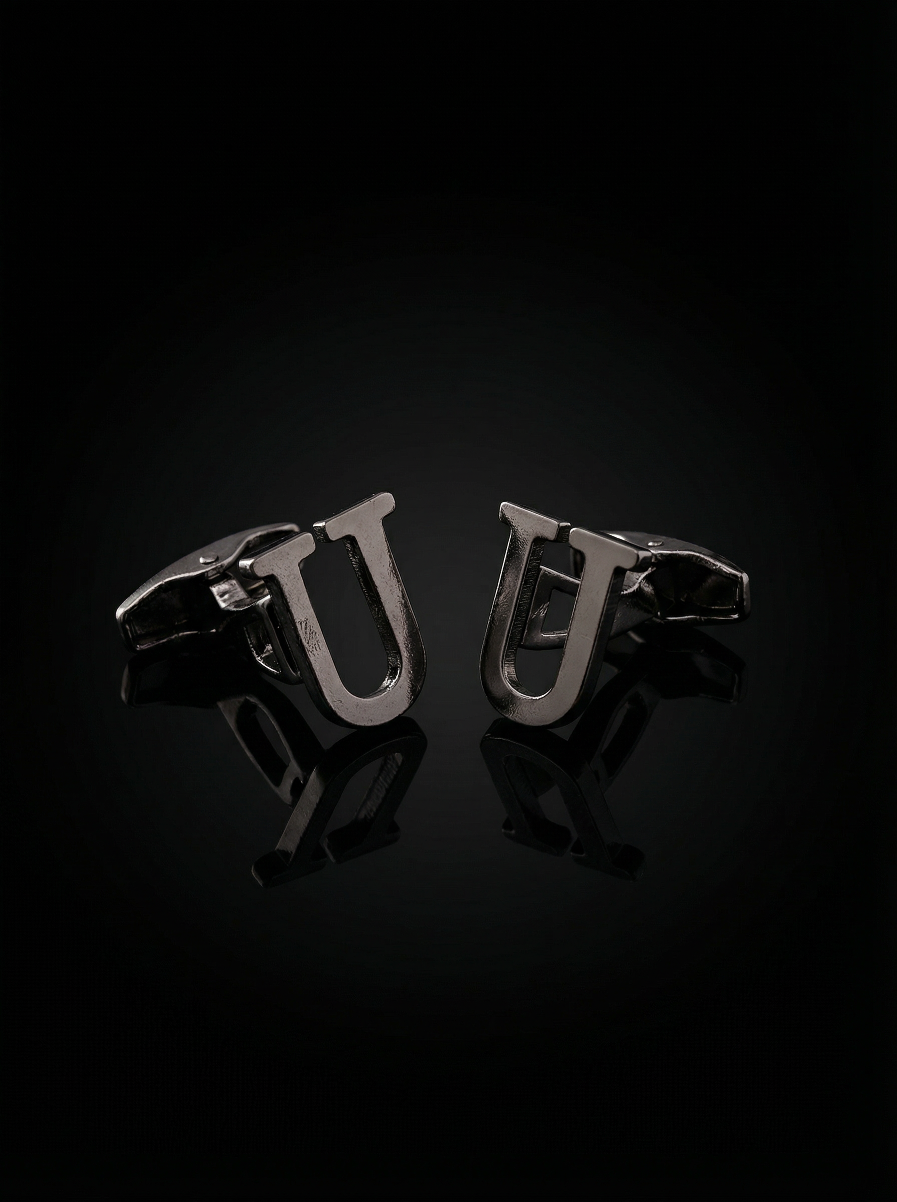 Black Letter U Cufflinks Tivaaro