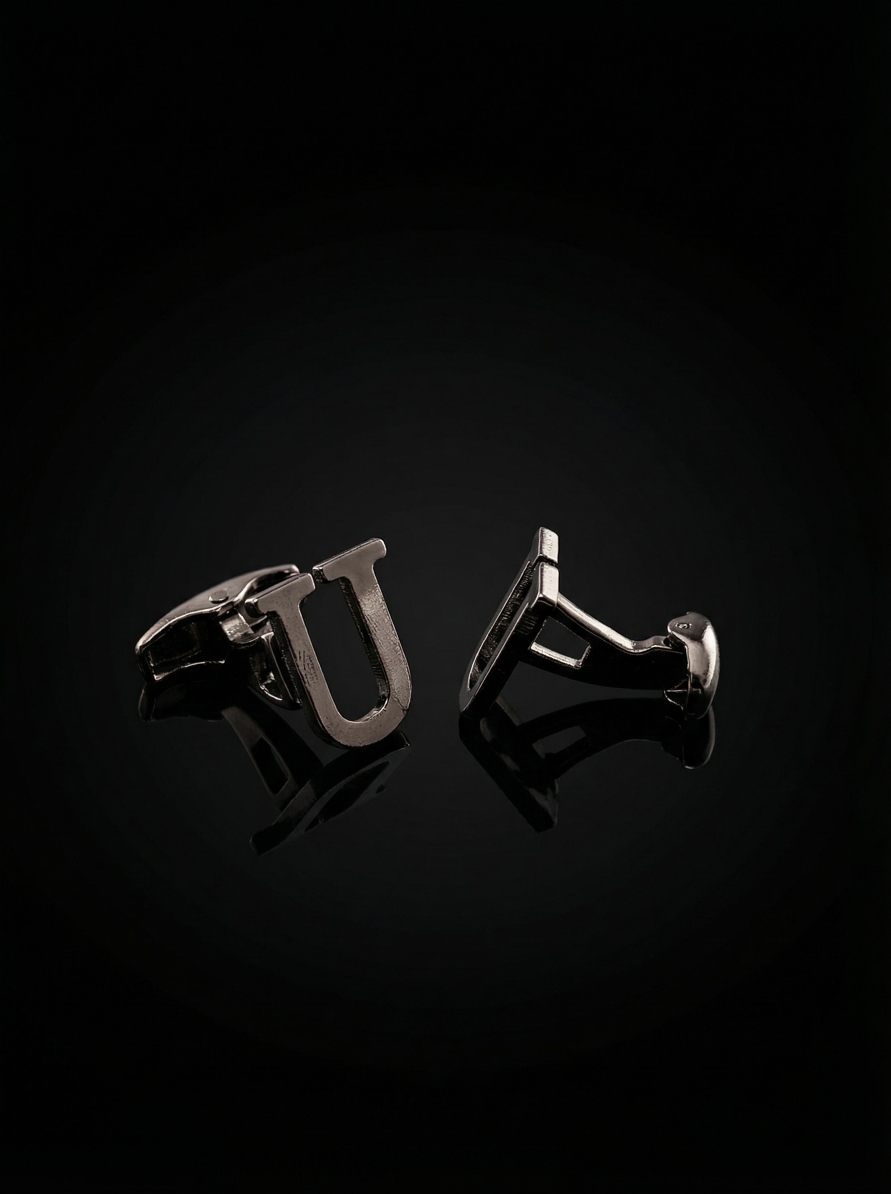 Black Letter U Cufflinks Tivaaro