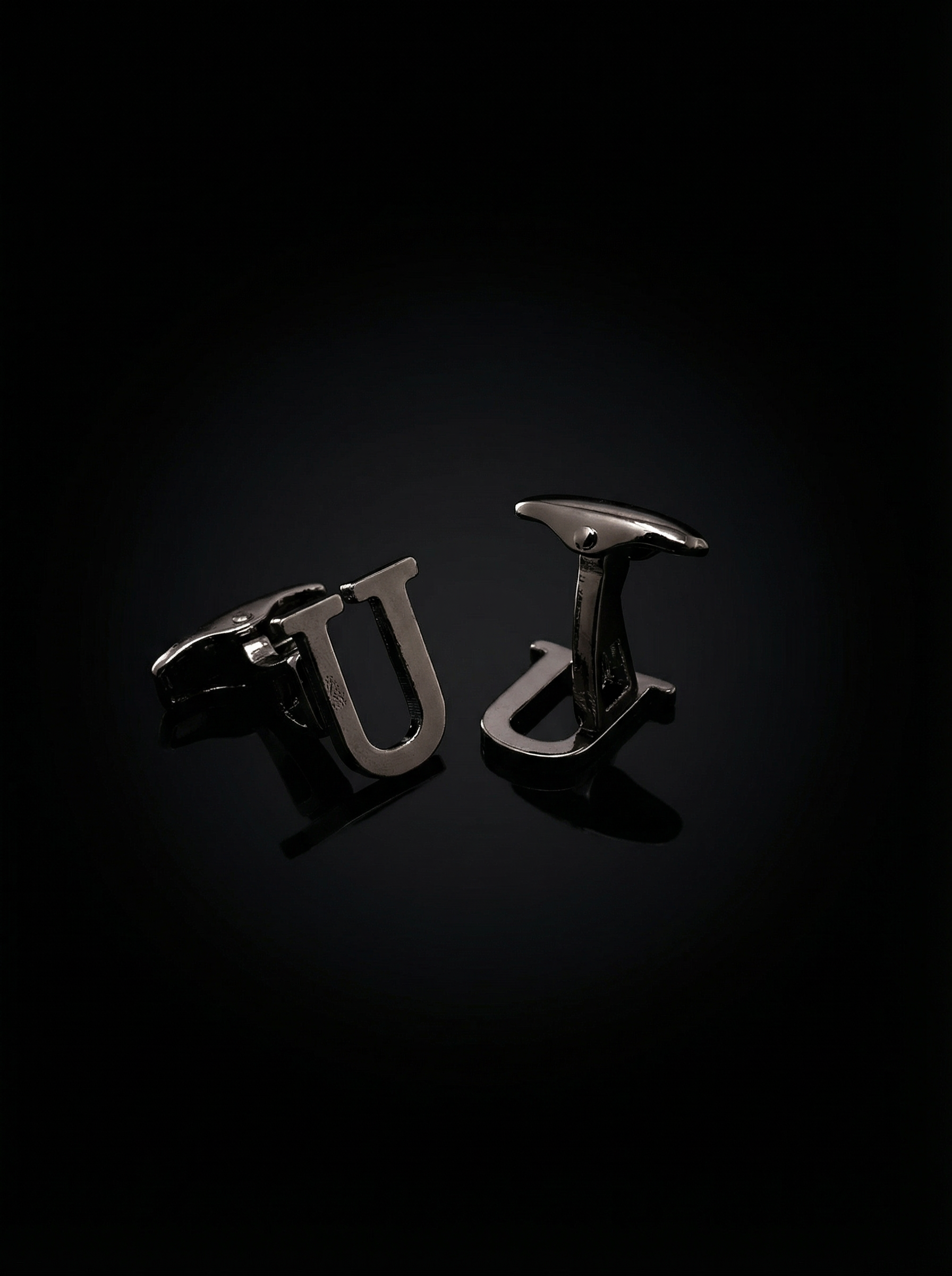 Black Letter U Cufflinks Tivaaro
