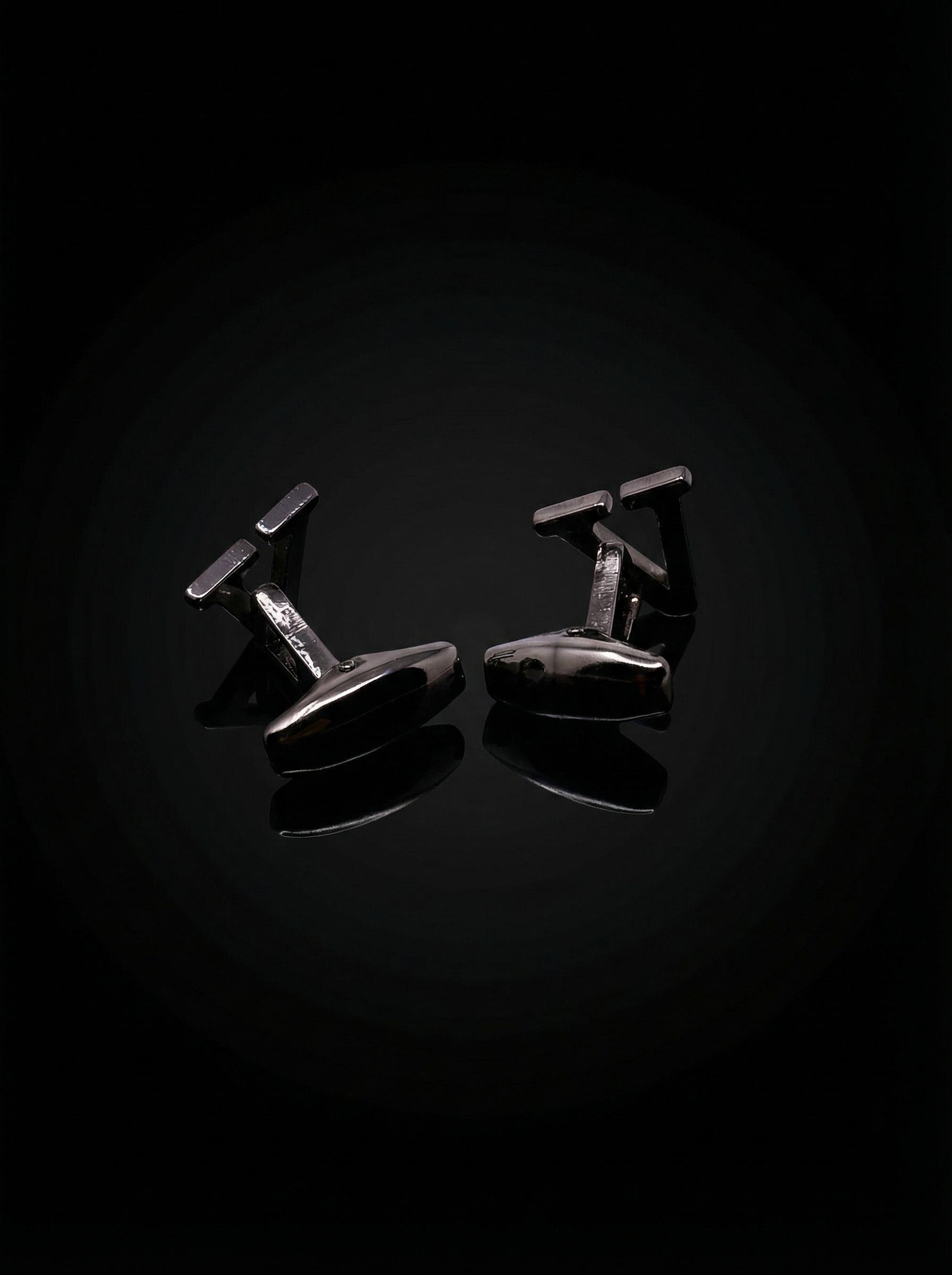 Black Letter V Cufflinks Tivaaro