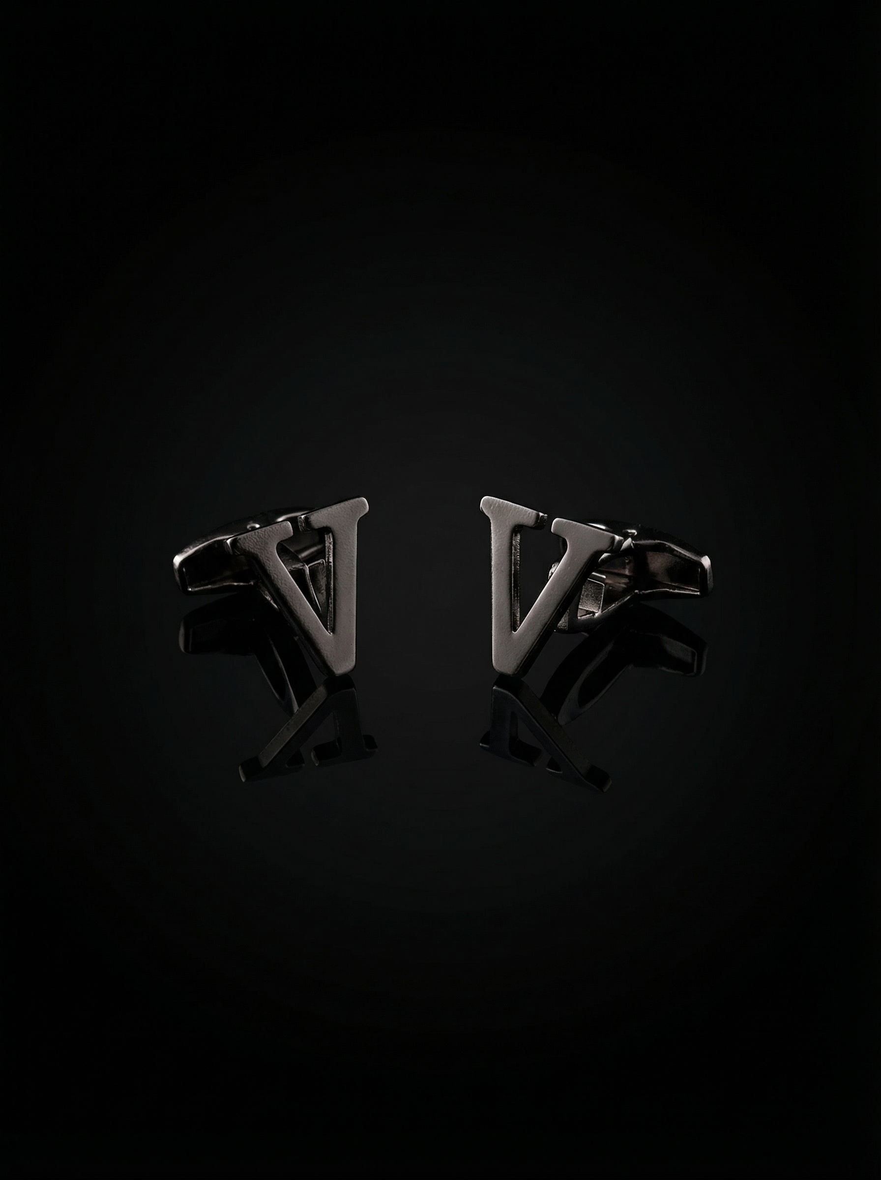 Black Letter V Cufflinks Tivaaro