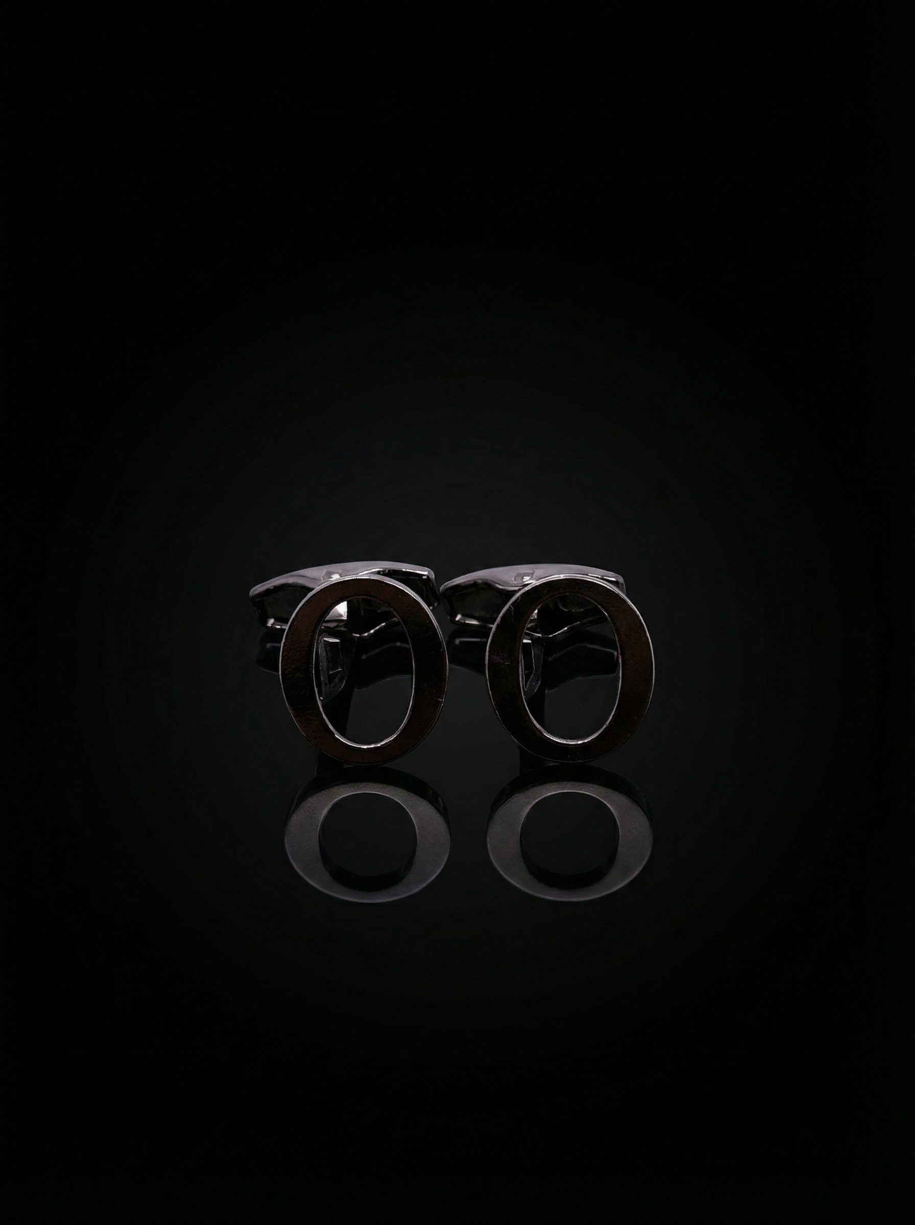 Black Letter O Cufflinks Tivaaro