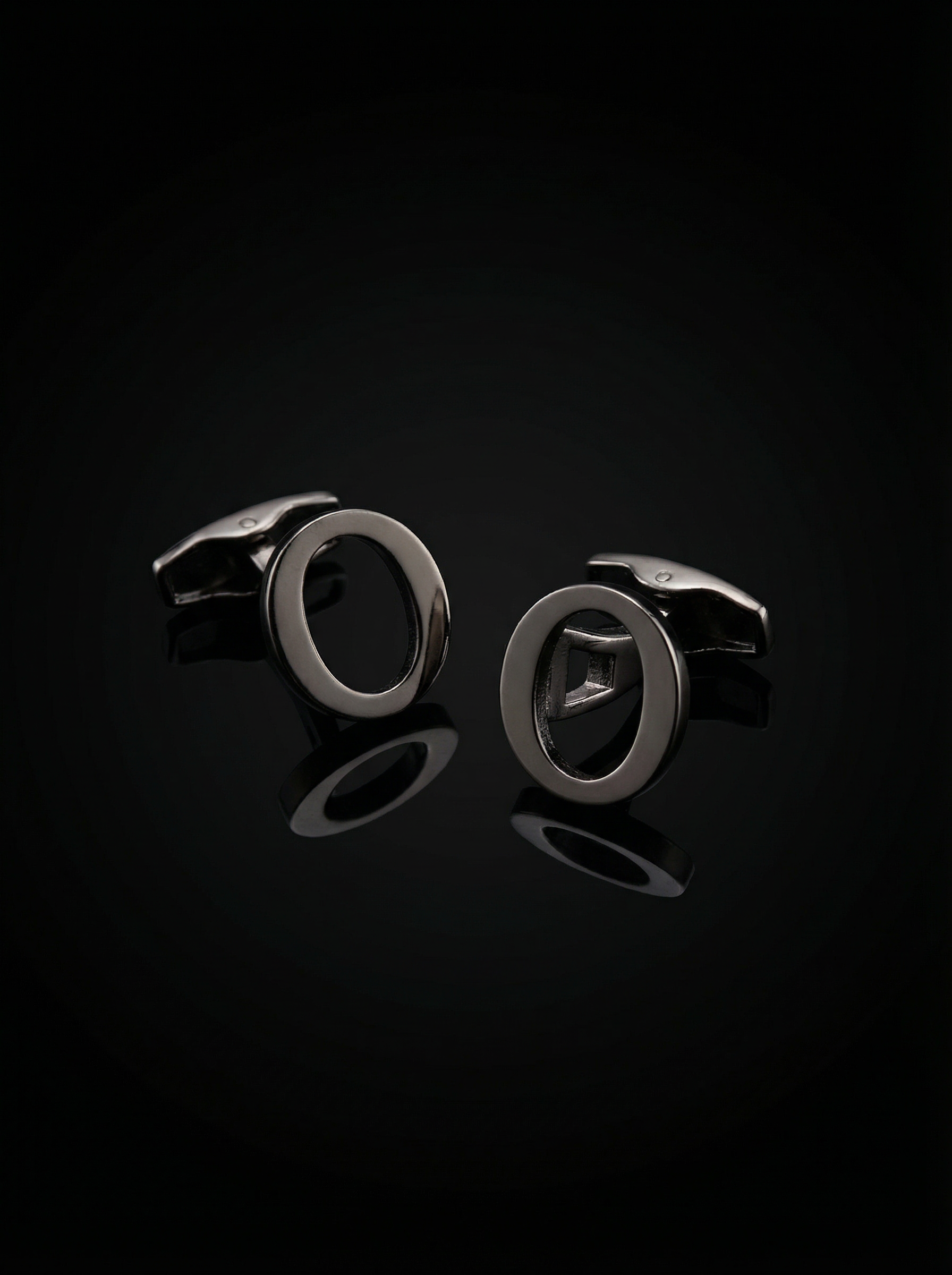 Black Letter O Cufflinks Tivaaro