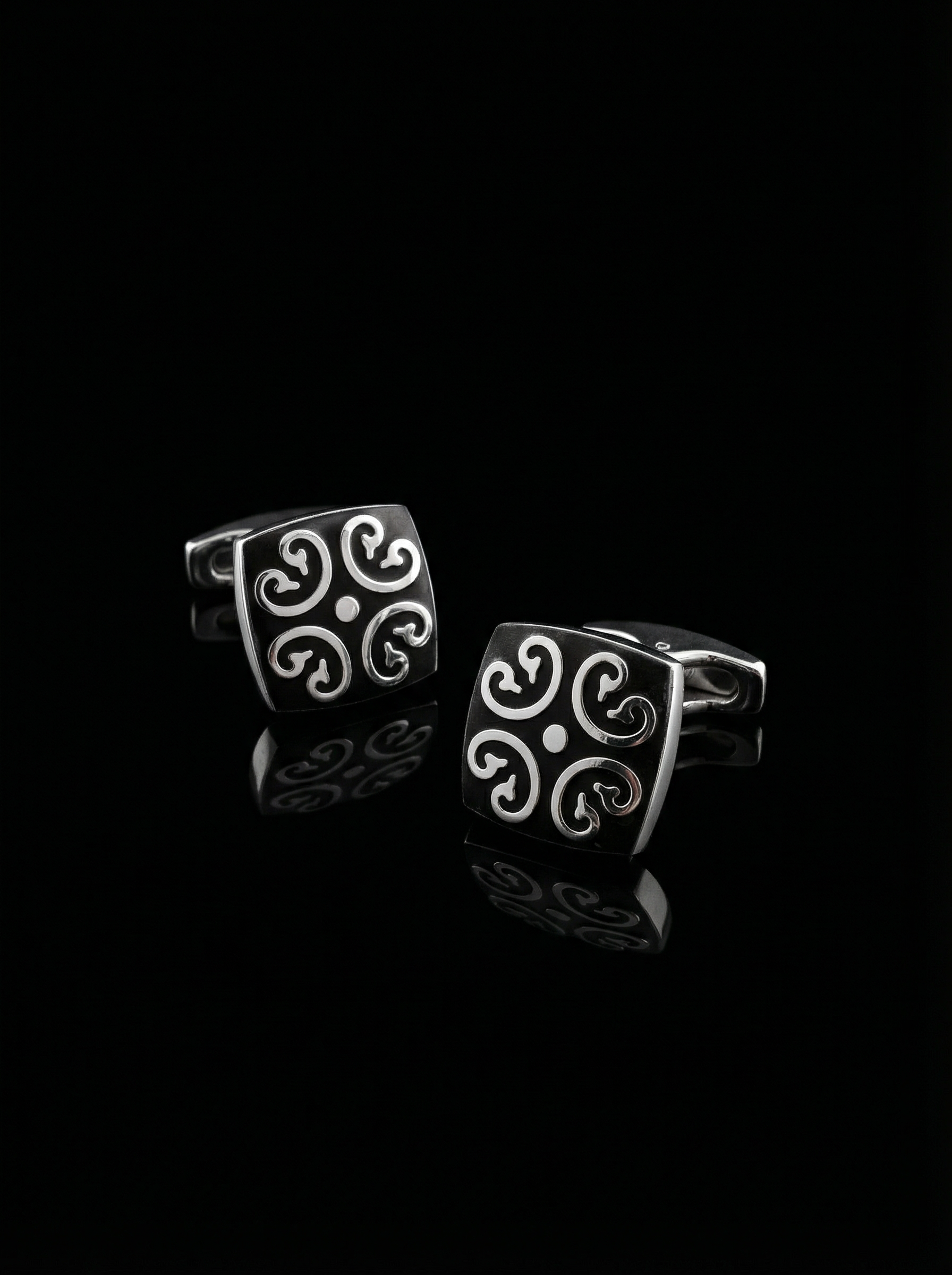 Curved Scroll Cufflinks Tivaaro