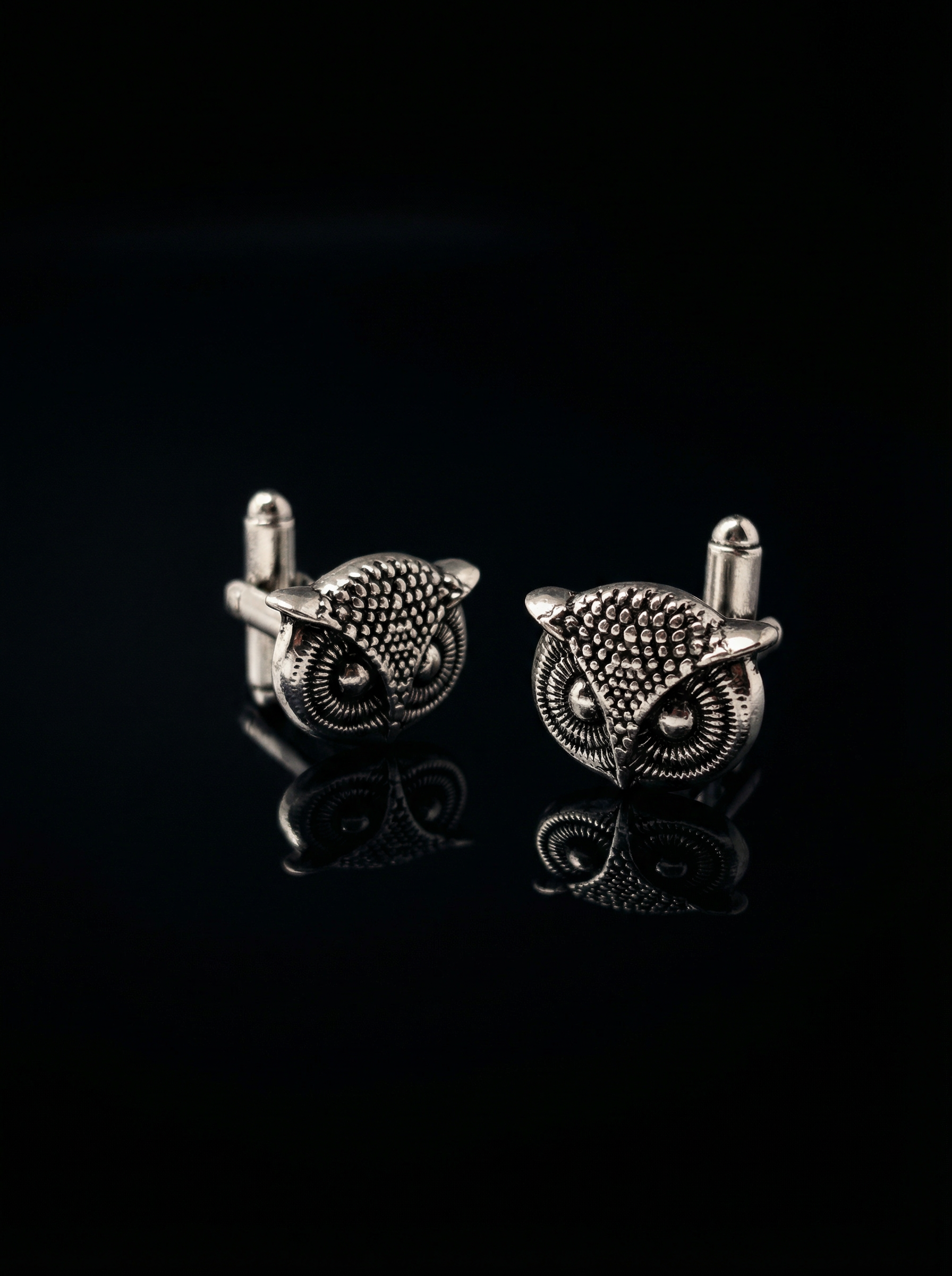 Dark Eye Owl Face Cufflinks Tivaaro