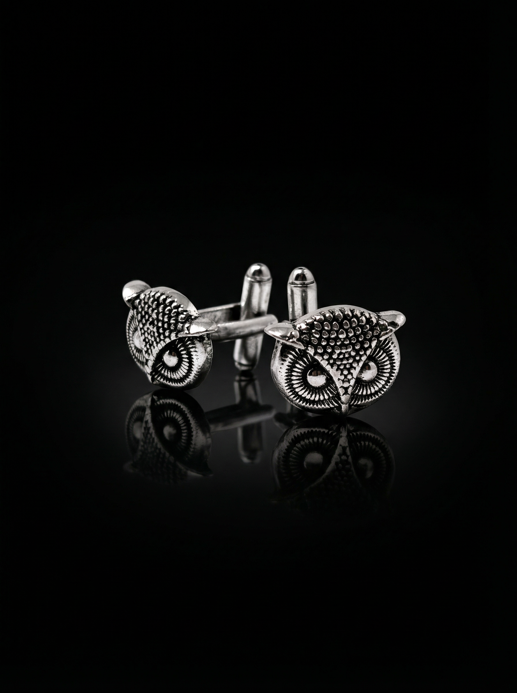 Dark Eye Owl Face Cufflinks Tivaaro