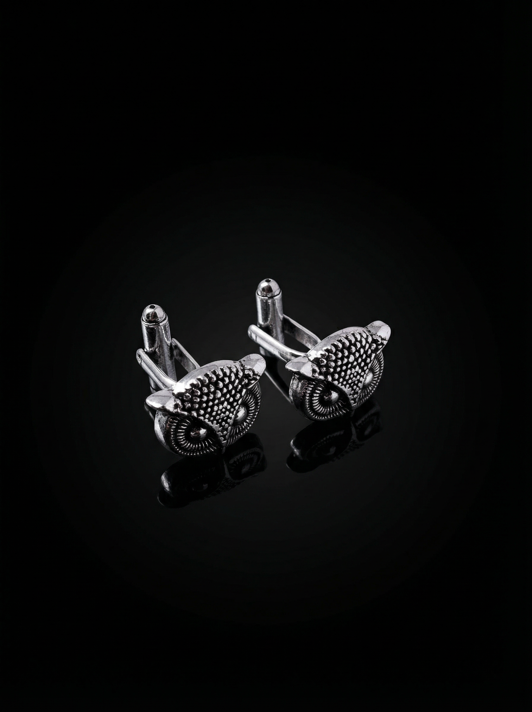 Dark Eye Owl Face Cufflinks Tivaaro
