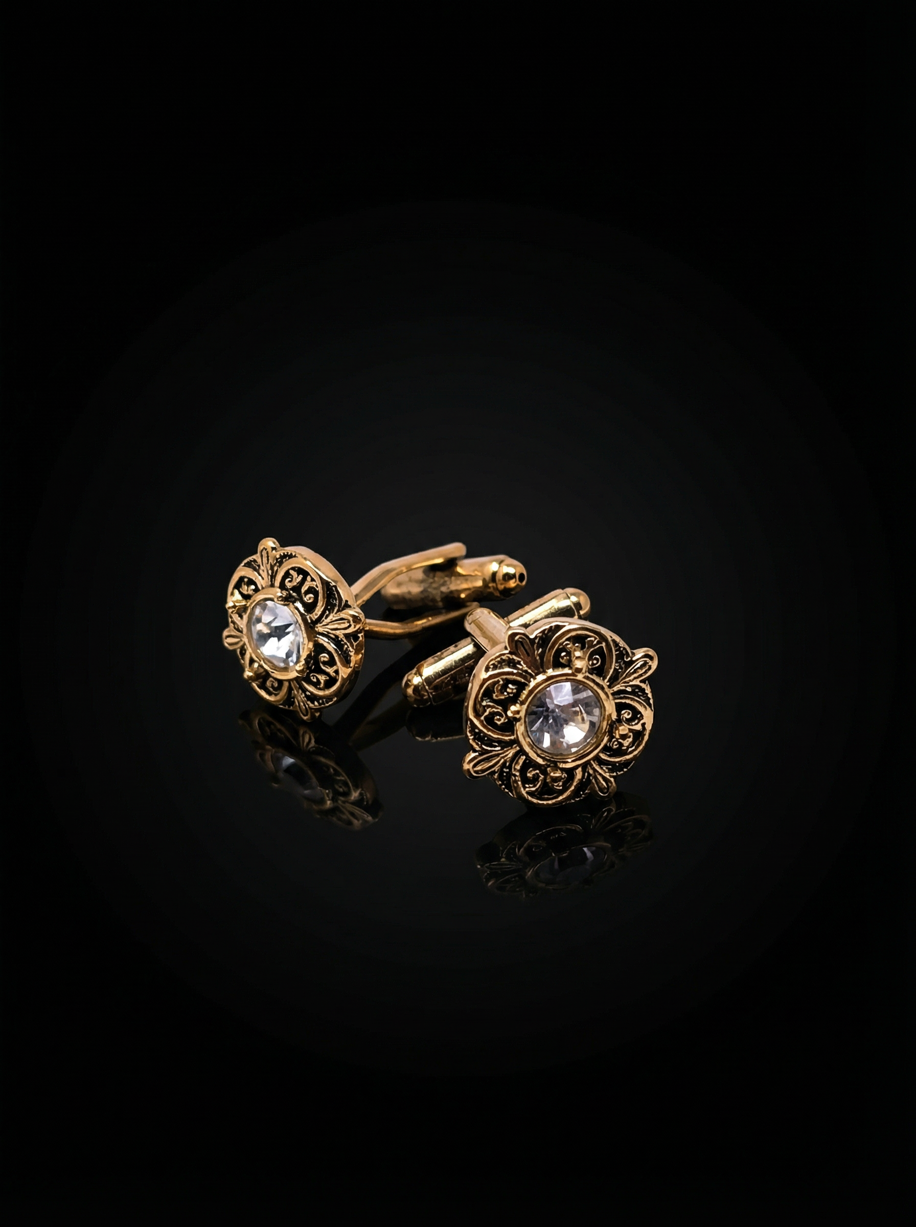 Engraved Floral Crystal Cufflinks Tivaaro