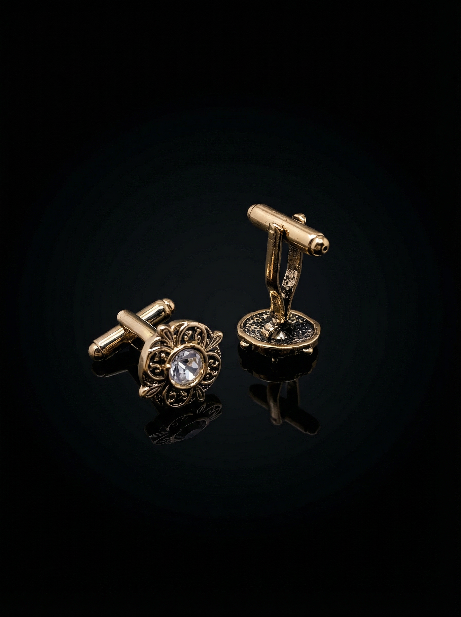 Engraved Floral Crystal Cufflinks Tivaaro