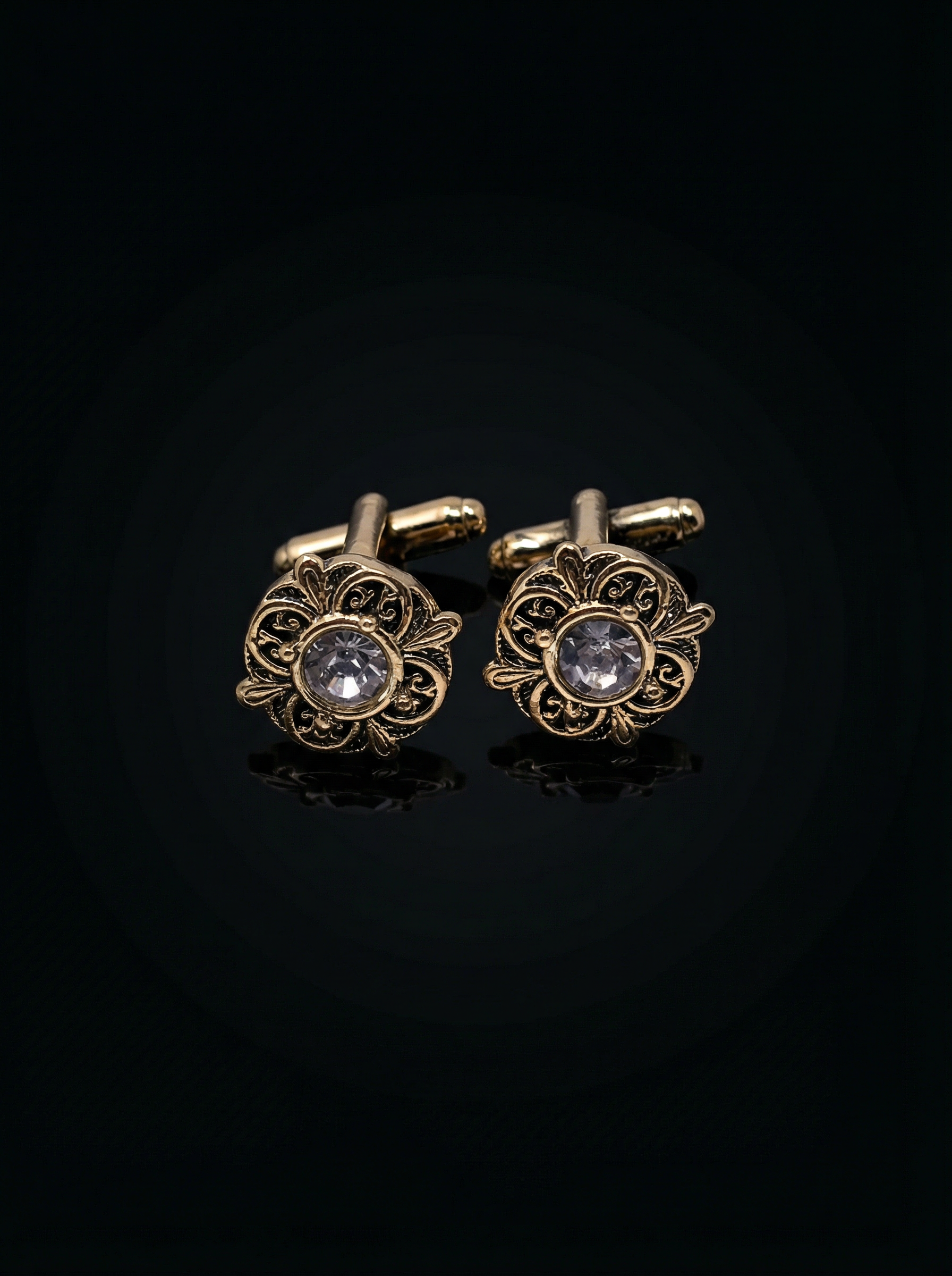Engraved Floral Crystal Cufflinks Tivaaro