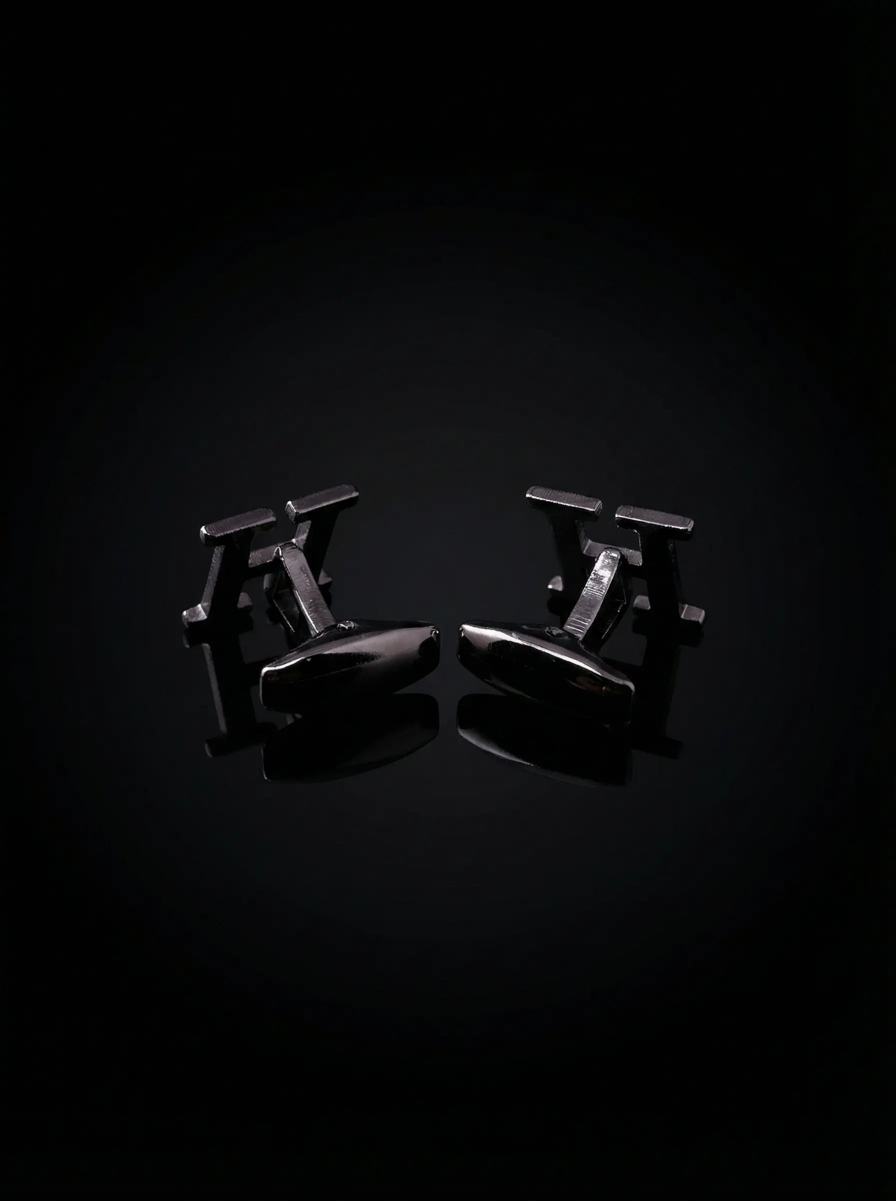 Black Letter H Cufflinks Tivaaro