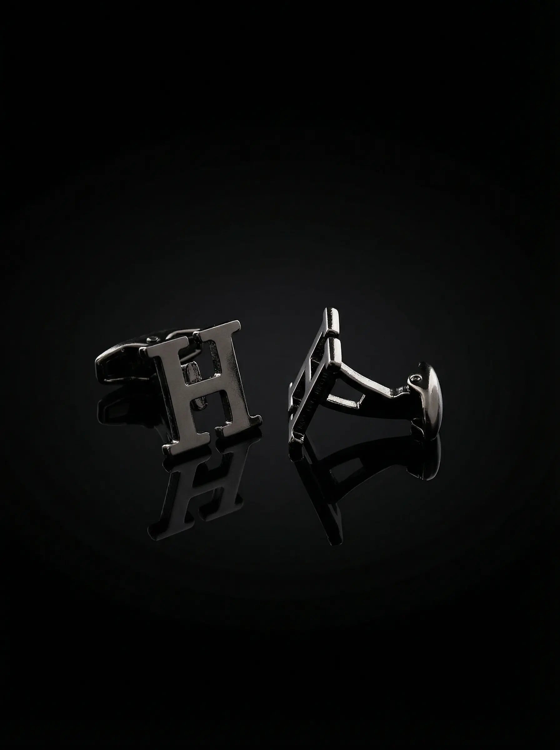 Black Letter H Cufflinks Tivaaro