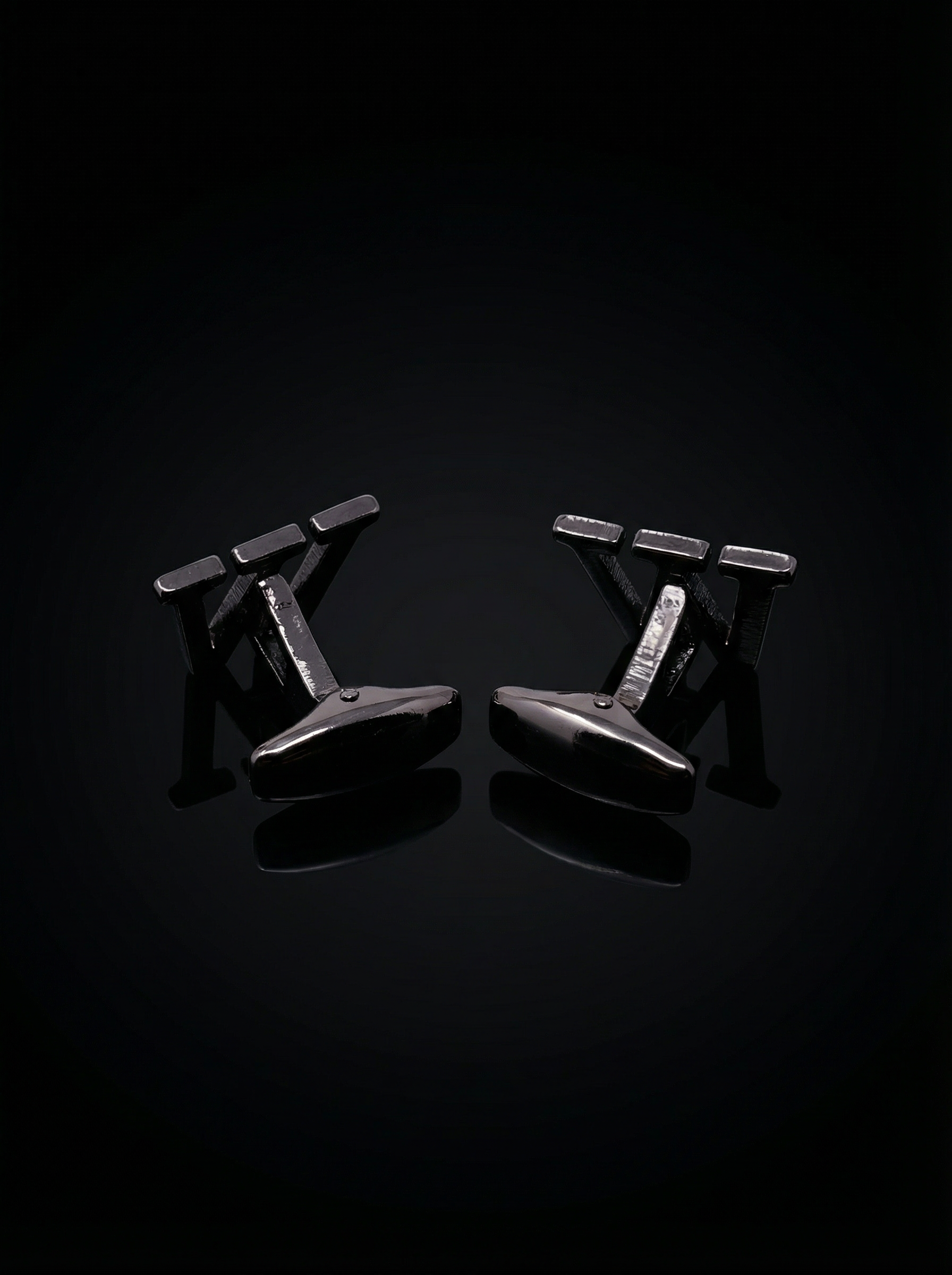 Black Letter W Cufflinks Tivaaro