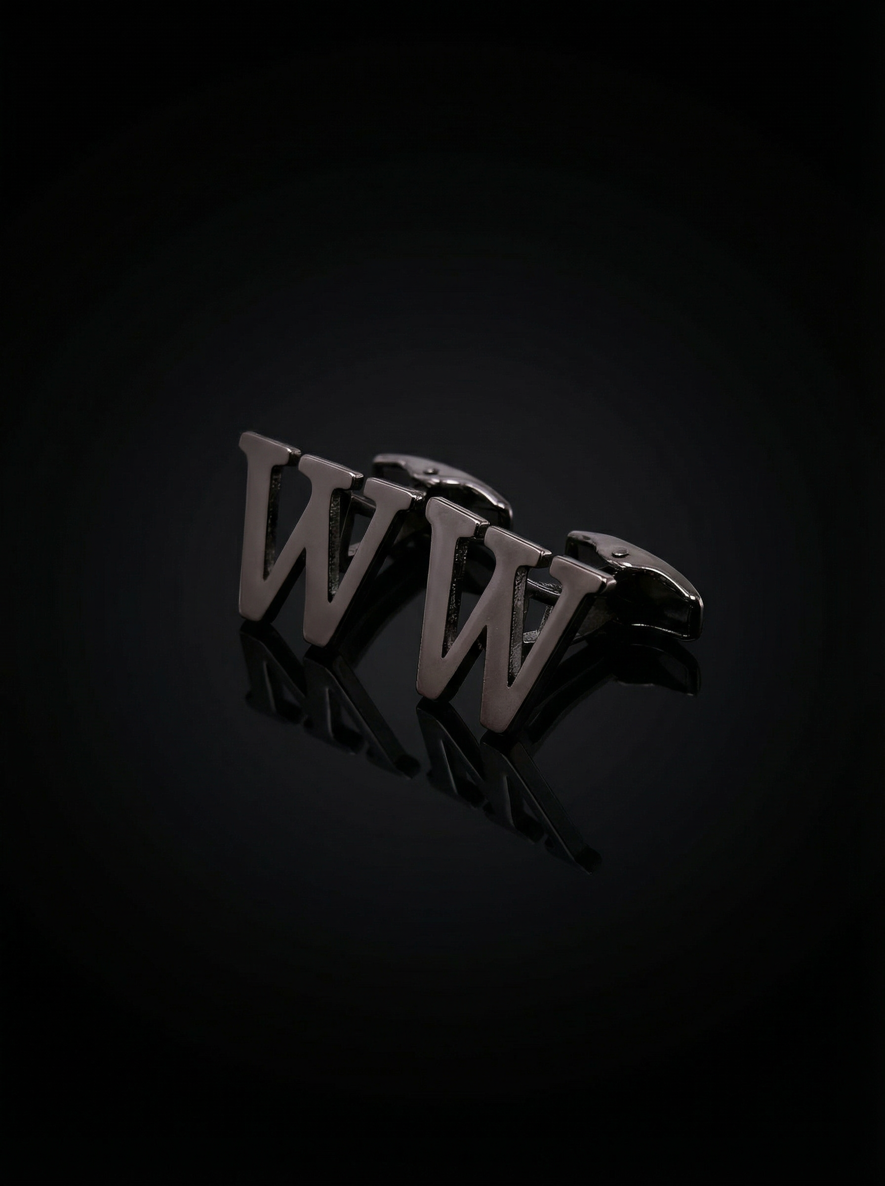 Black Letter W Cufflinks Tivaaro