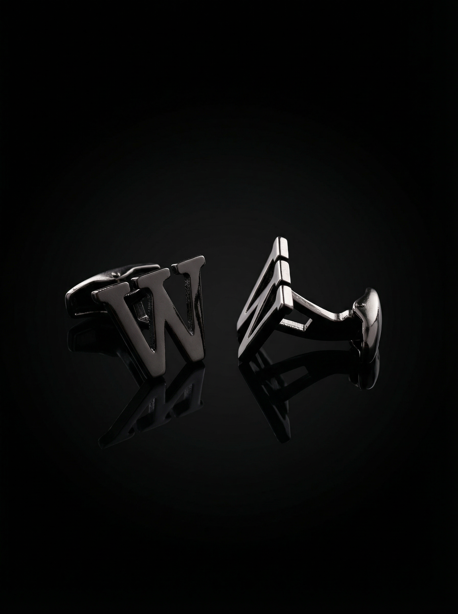 Black Letter W Cufflinks Tivaaro