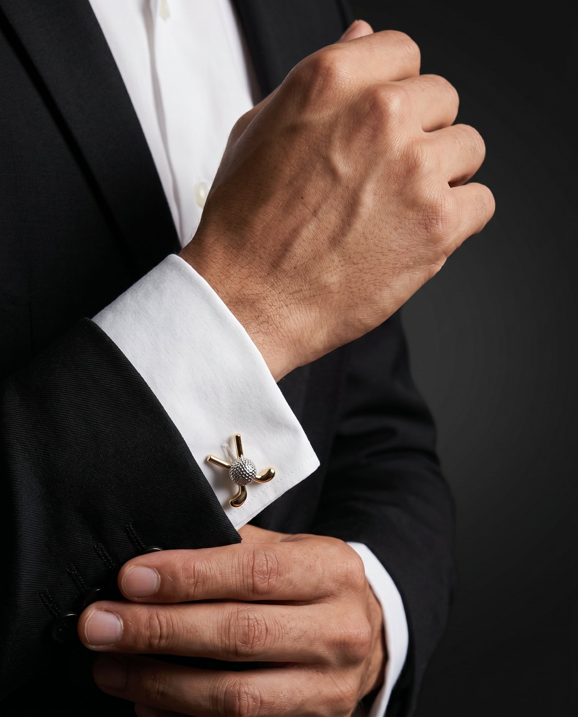 Gold-Tone Crossed Golf Club Cufflinks by Tivaaro