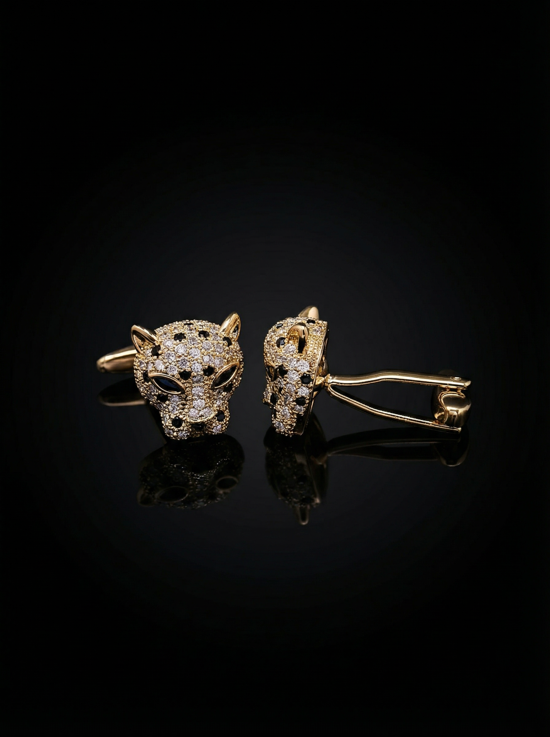 Gold Jeweled Leopard Cufflinks Tivaaro