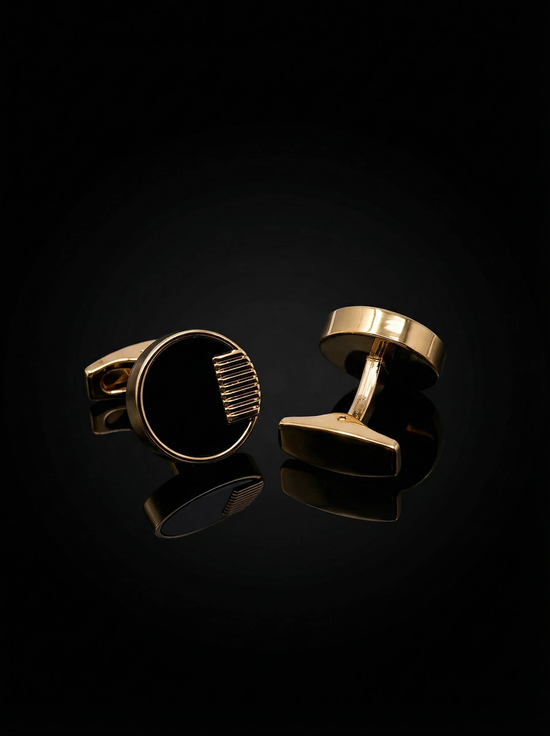 Gold Ribbed Cufflinks Tivaaro