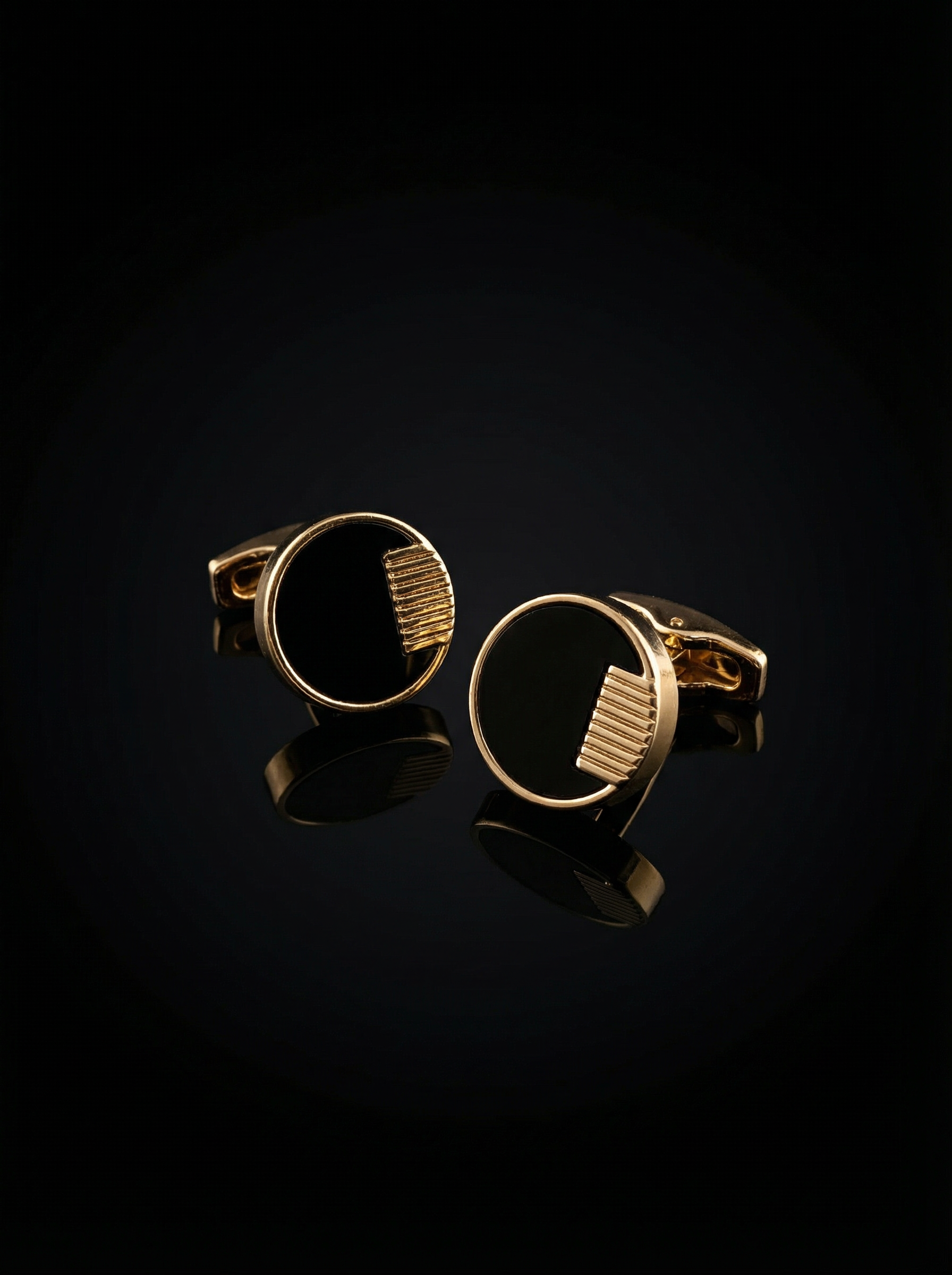 Gold Ribbed Cufflinks Tivaaro