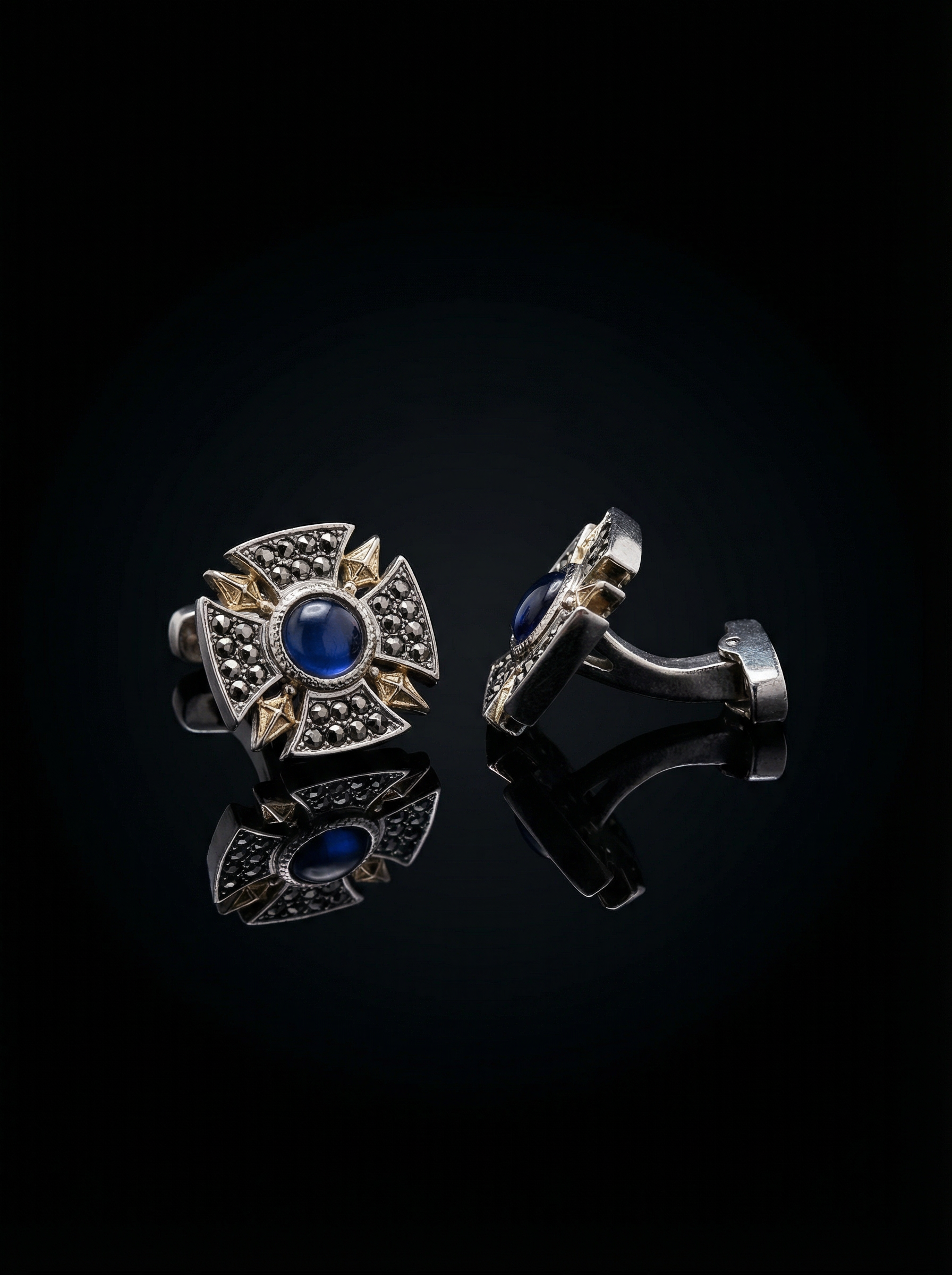 Heraldic Symbol Cufflinks Tivaaro