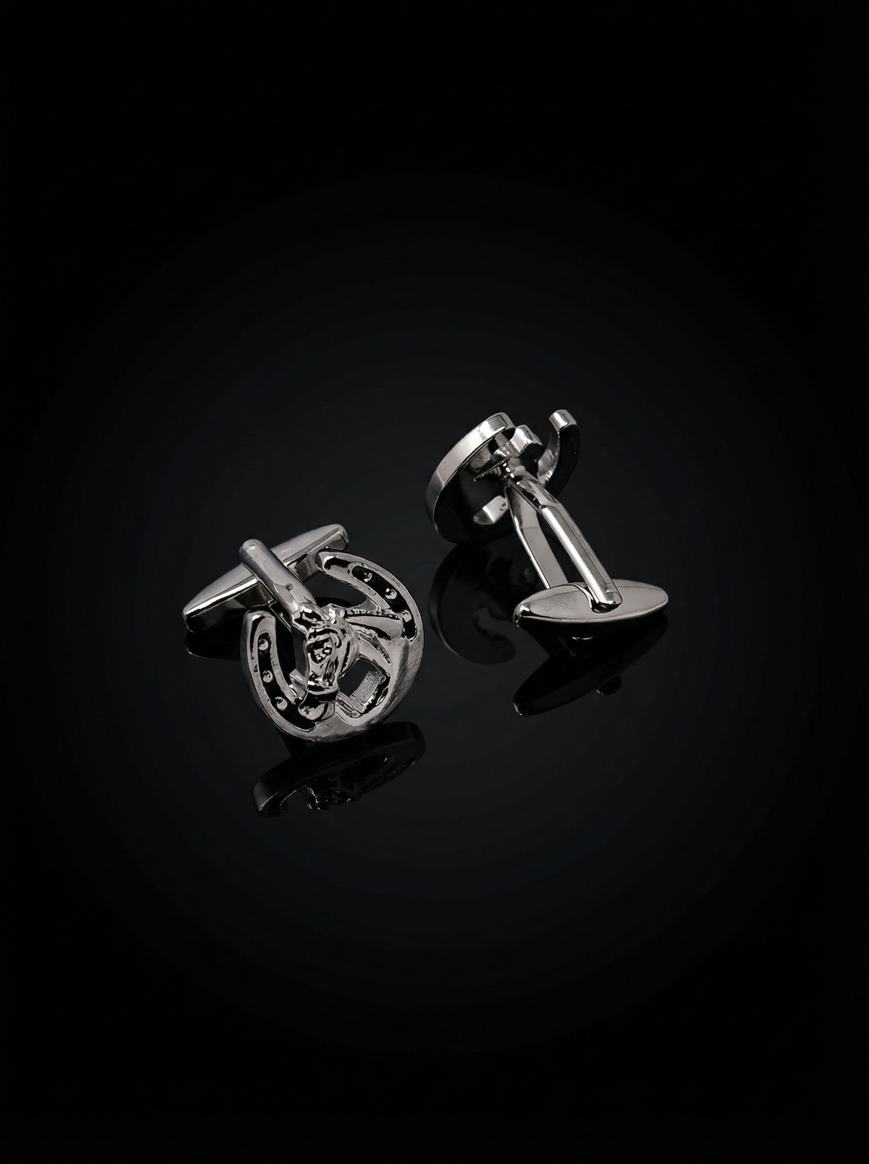 Horseshoe Horse Head Cufflinks Tivaaro