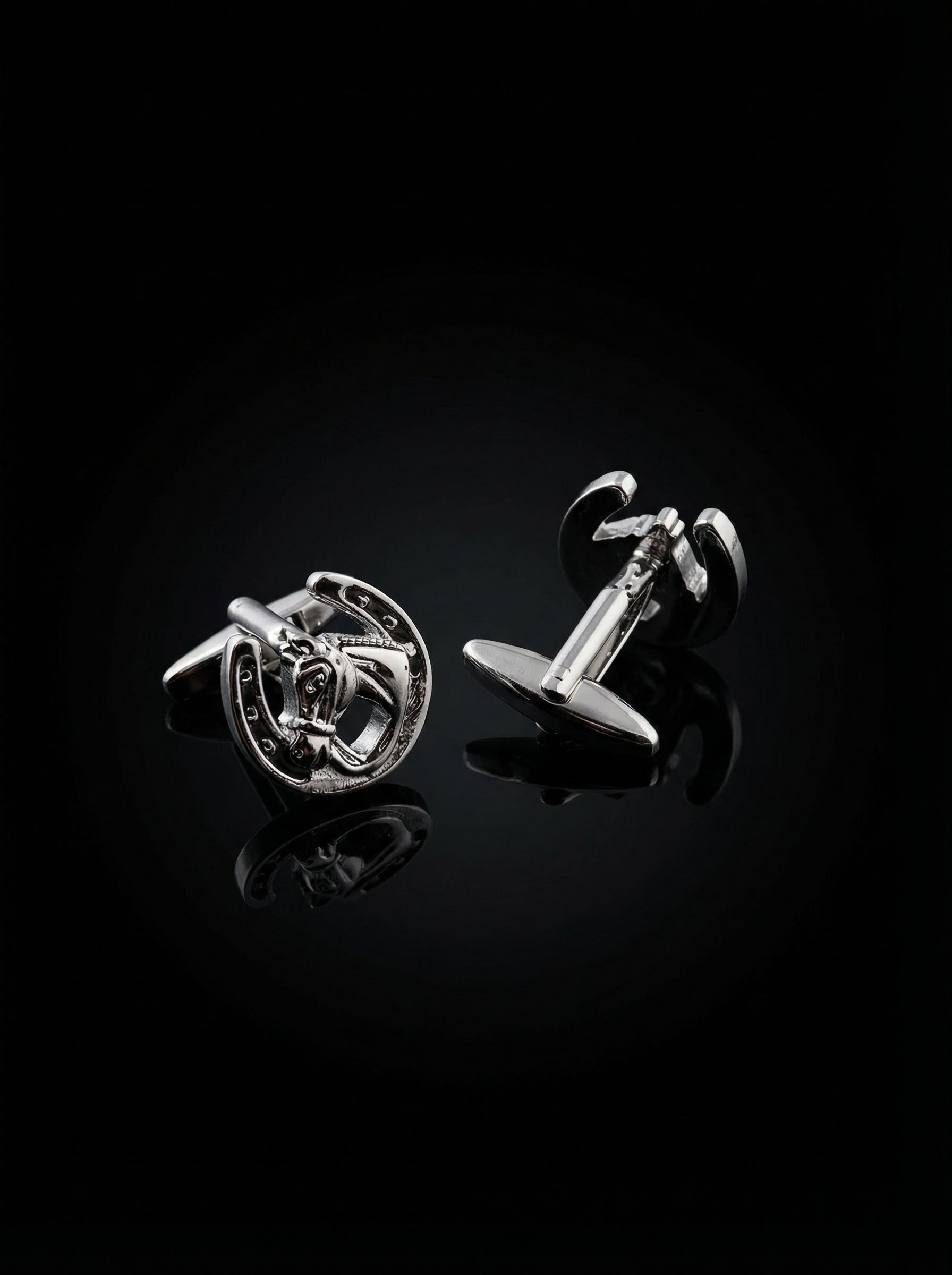 Horseshoe Horse Head Cufflinks Tivaaro