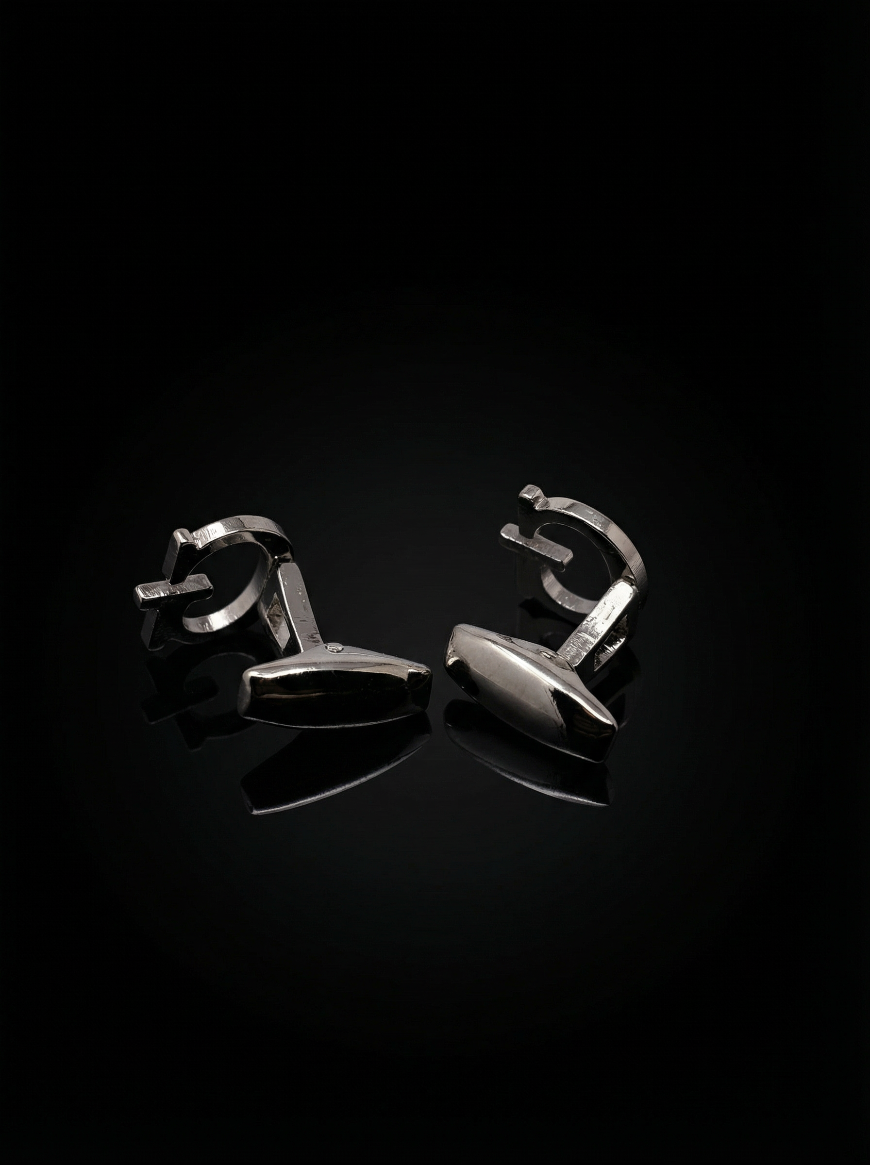 Letter G Cufflinks Tivaaro