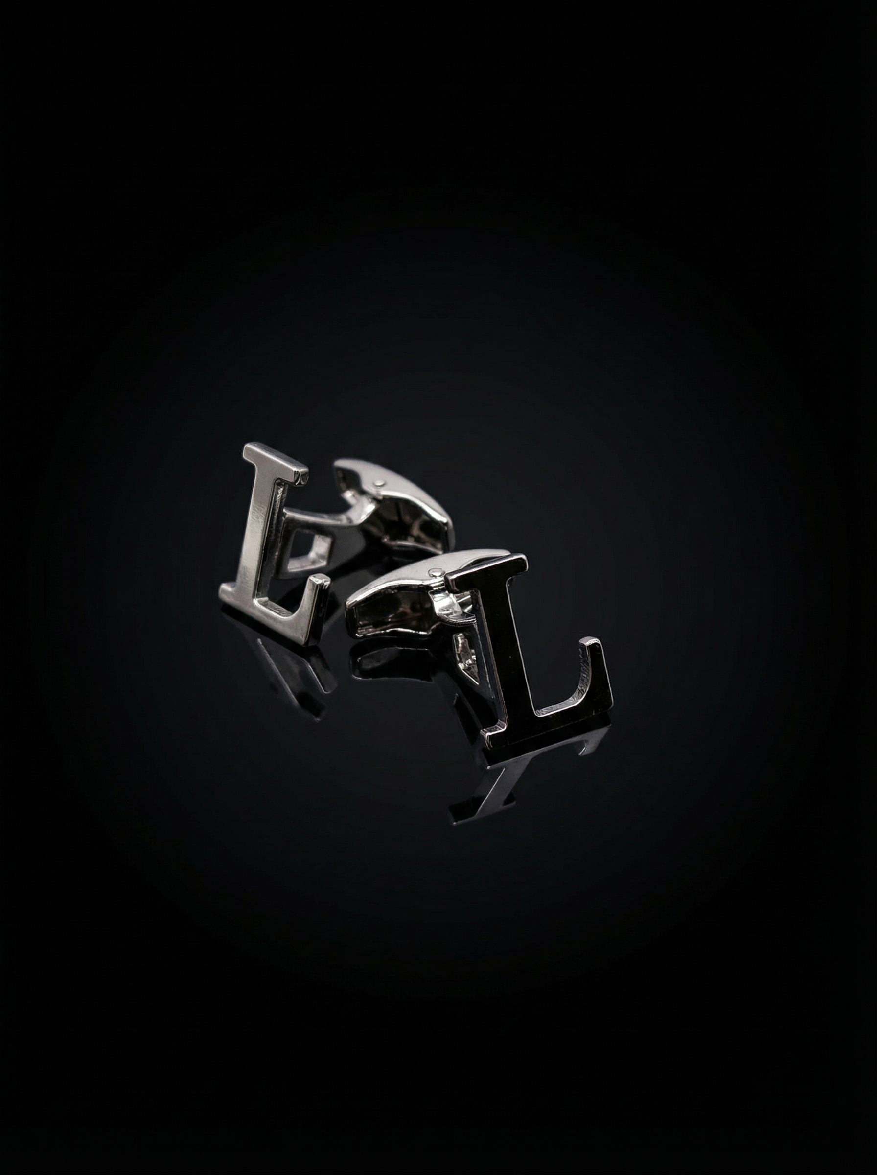 Letter L Cufflinks Tivaaro