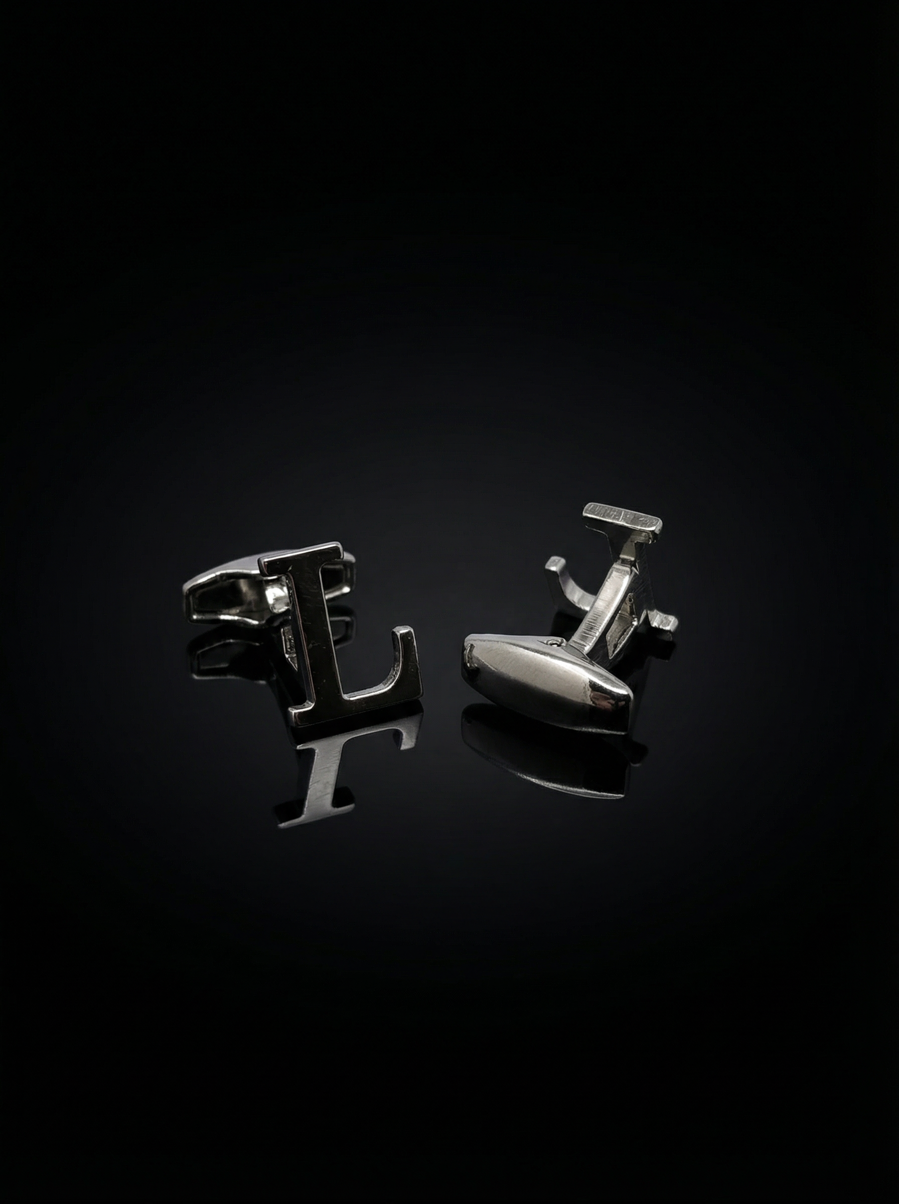 Letter L Cufflinks Tivaaro