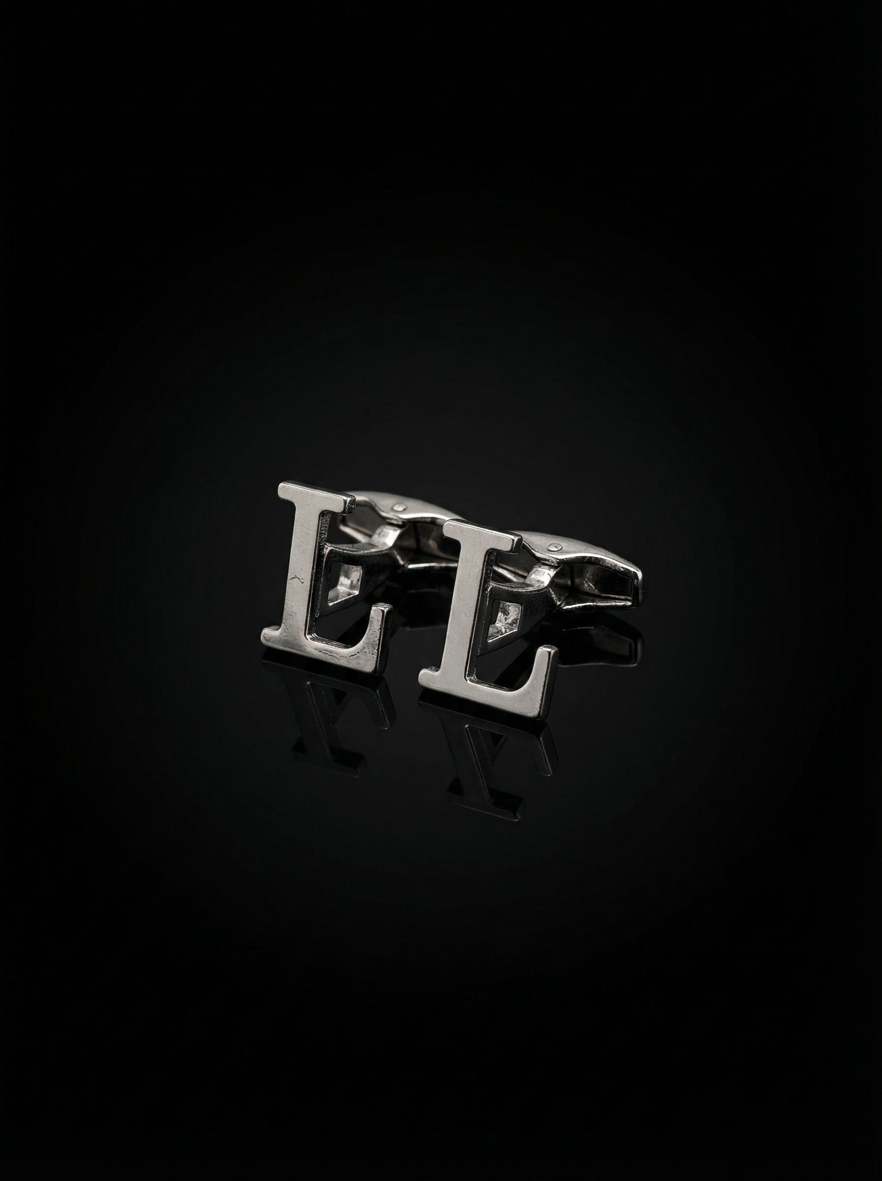 Letter L Cufflinks Tivaaro