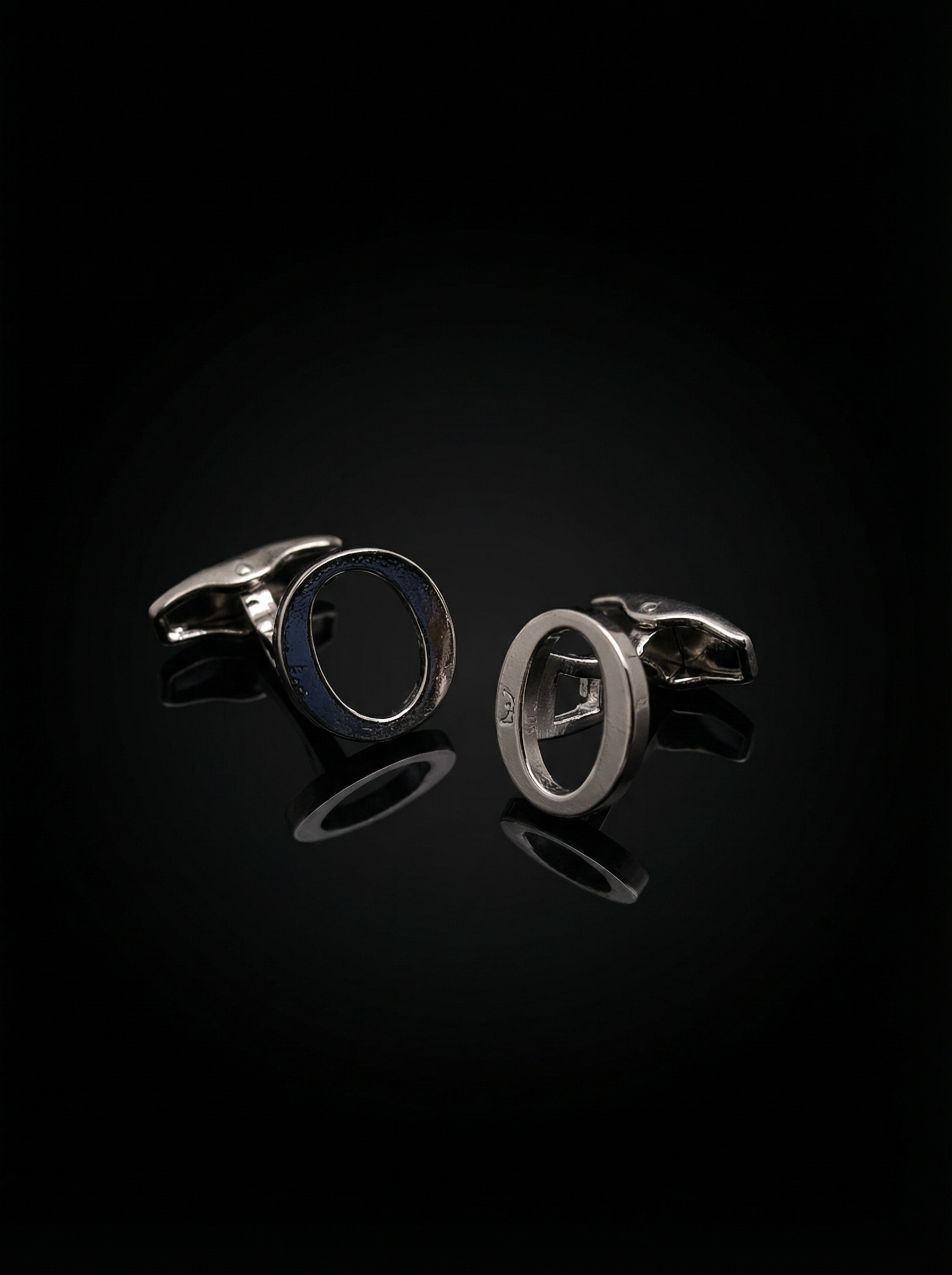 Letter O Cufflinks Tivaaro
