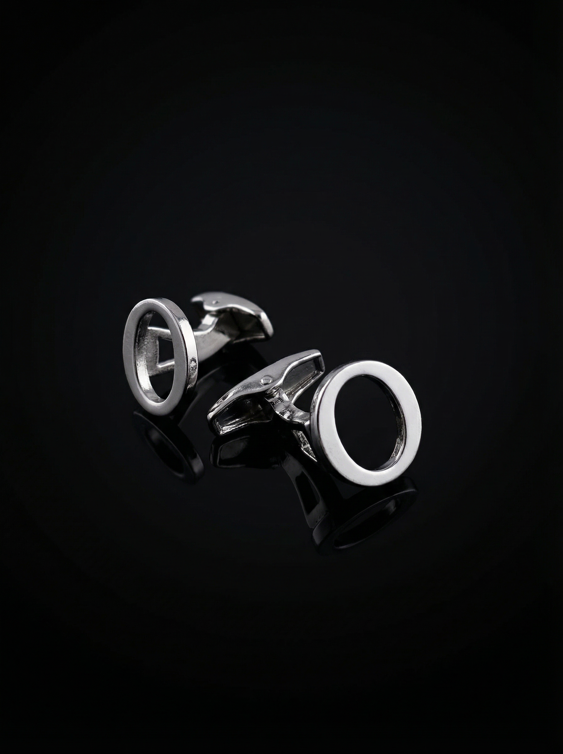 Letter O Cufflinks Tivaaro