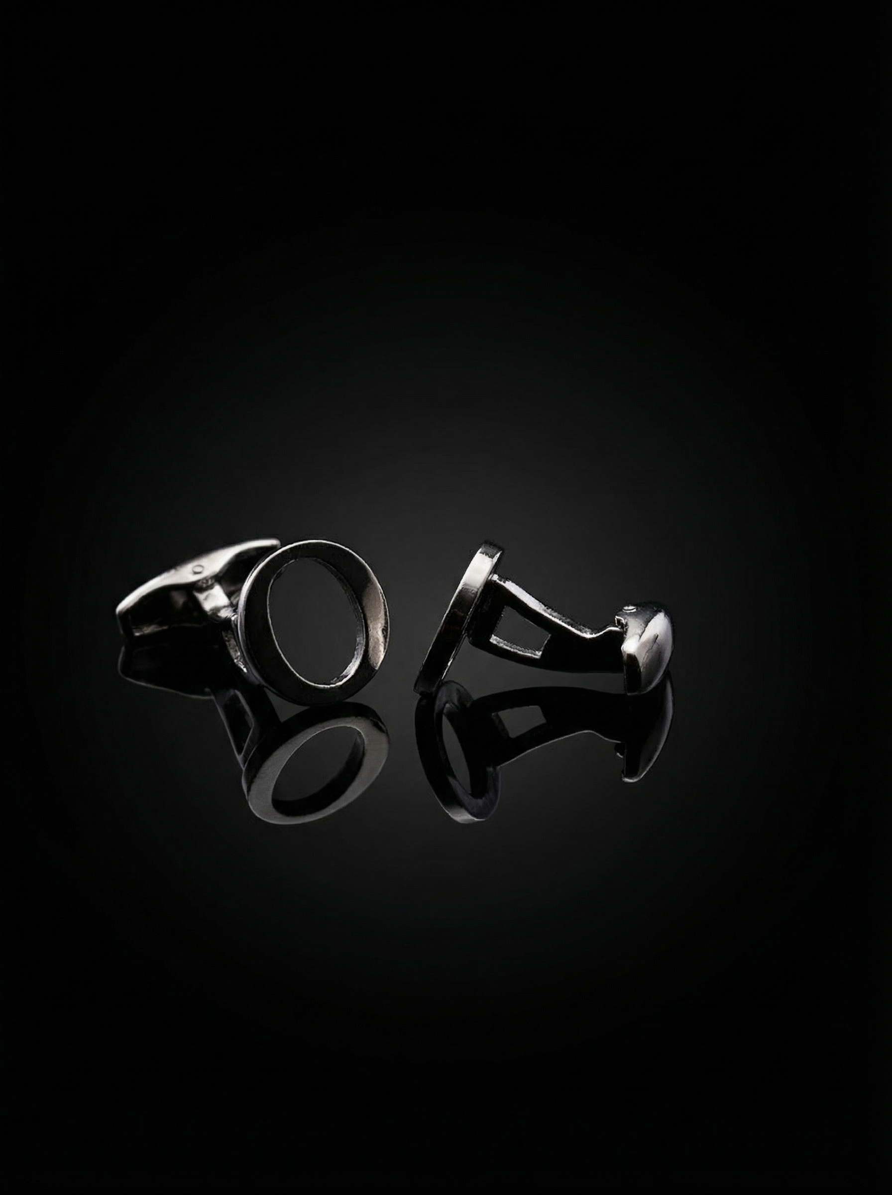 Letter O Cufflinks Tivaaro