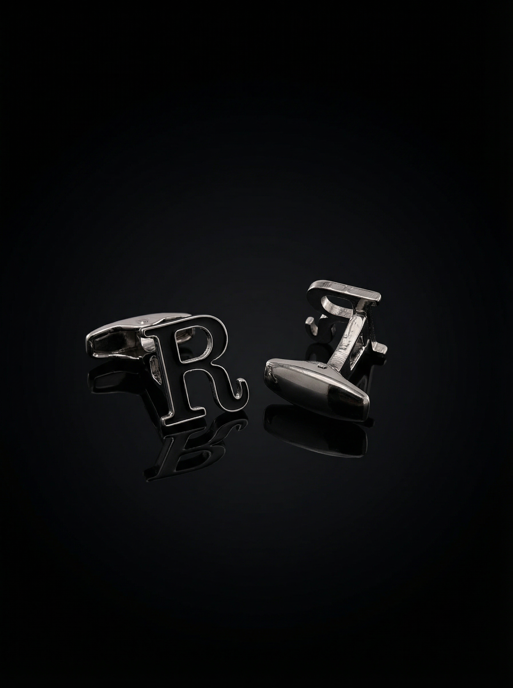 Letter R Cufflinks Tivaaro