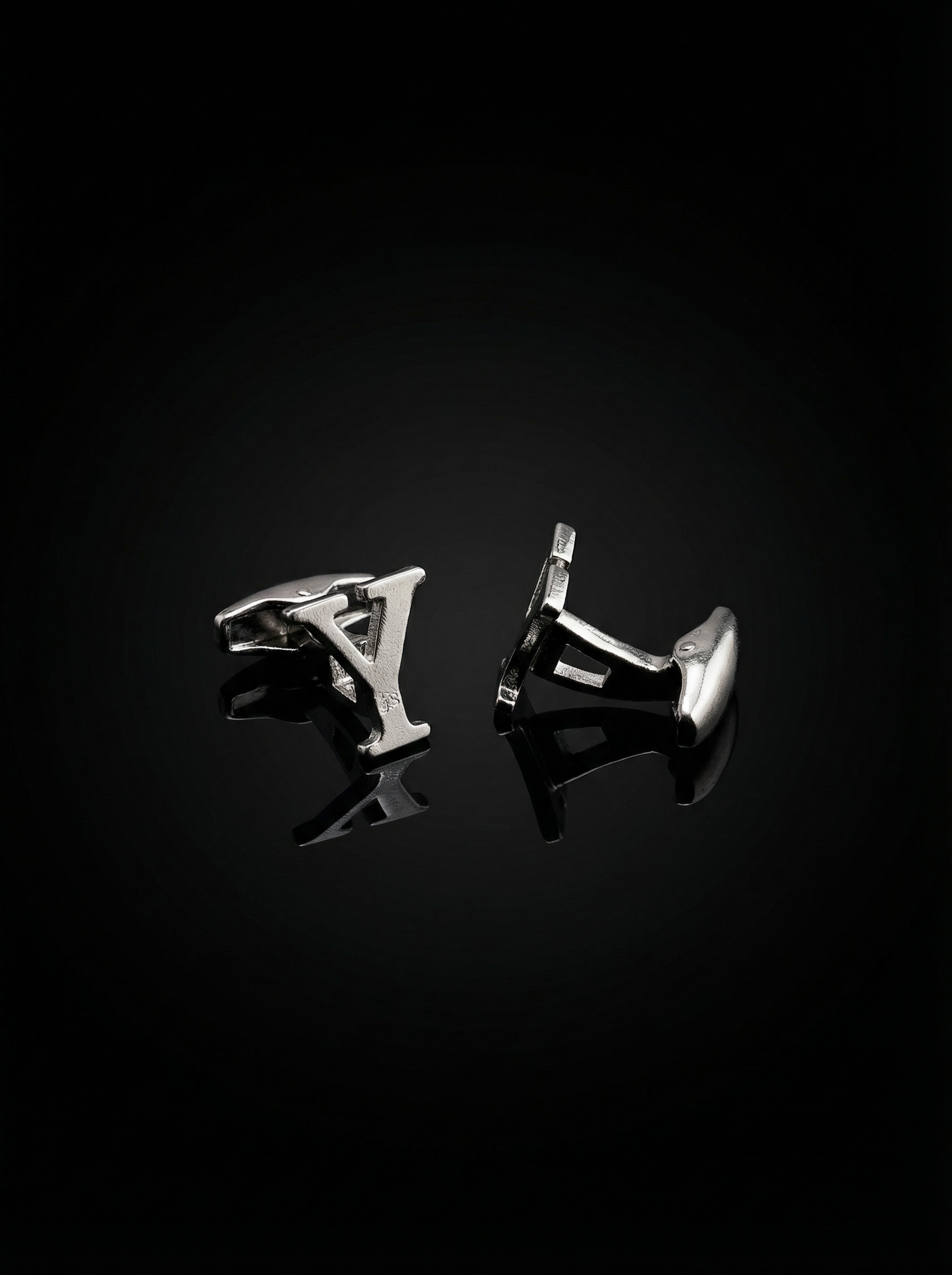 Letter Y Cufflinks Tivaaro