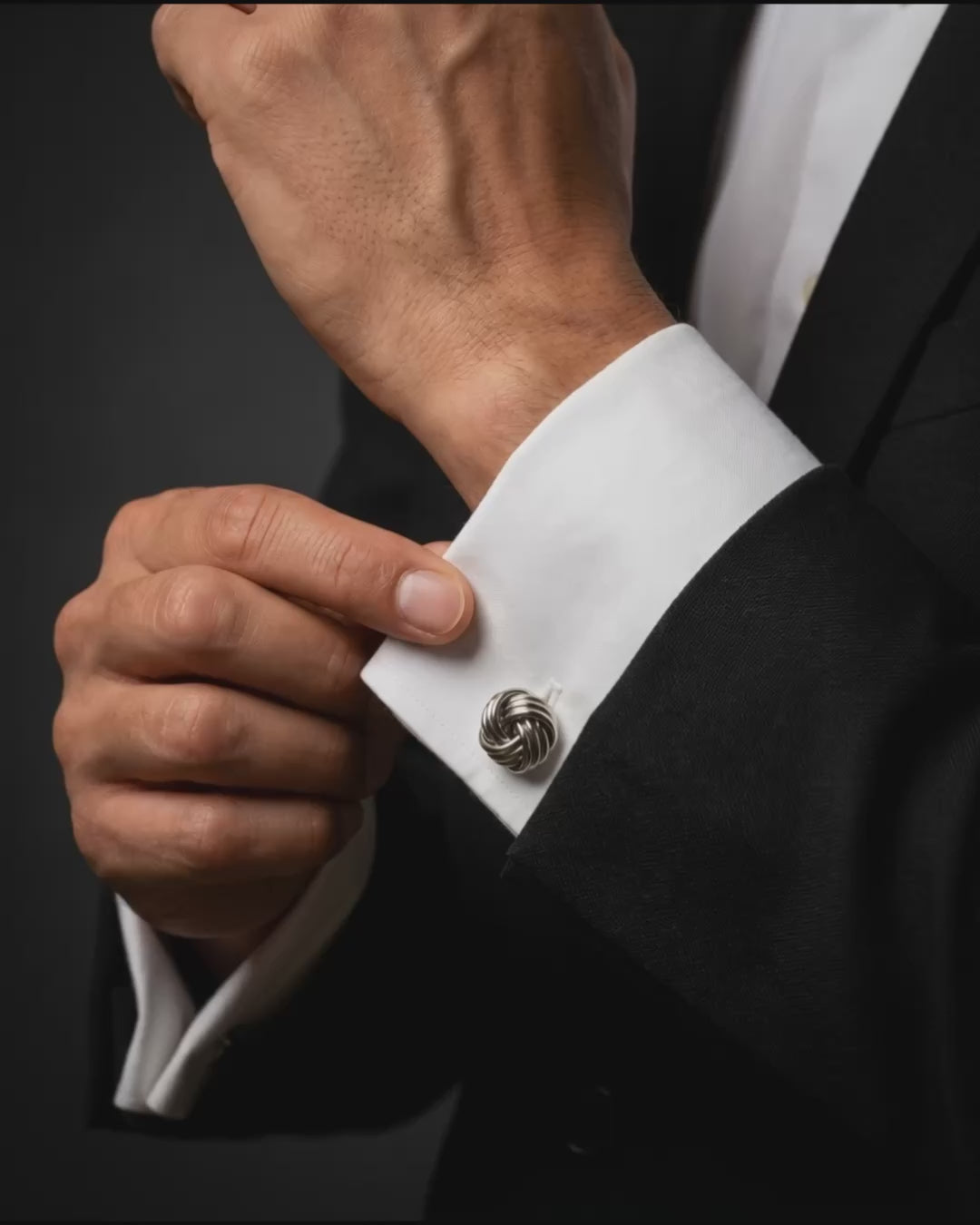 Load video: layered-rope-knot-cufflinks-1108-666.mp4