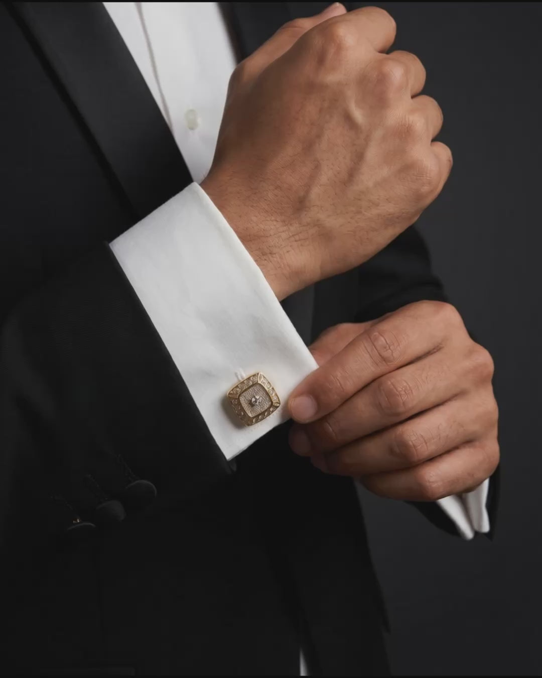 Load video: Ornate Gemstone-Style Cufflinks