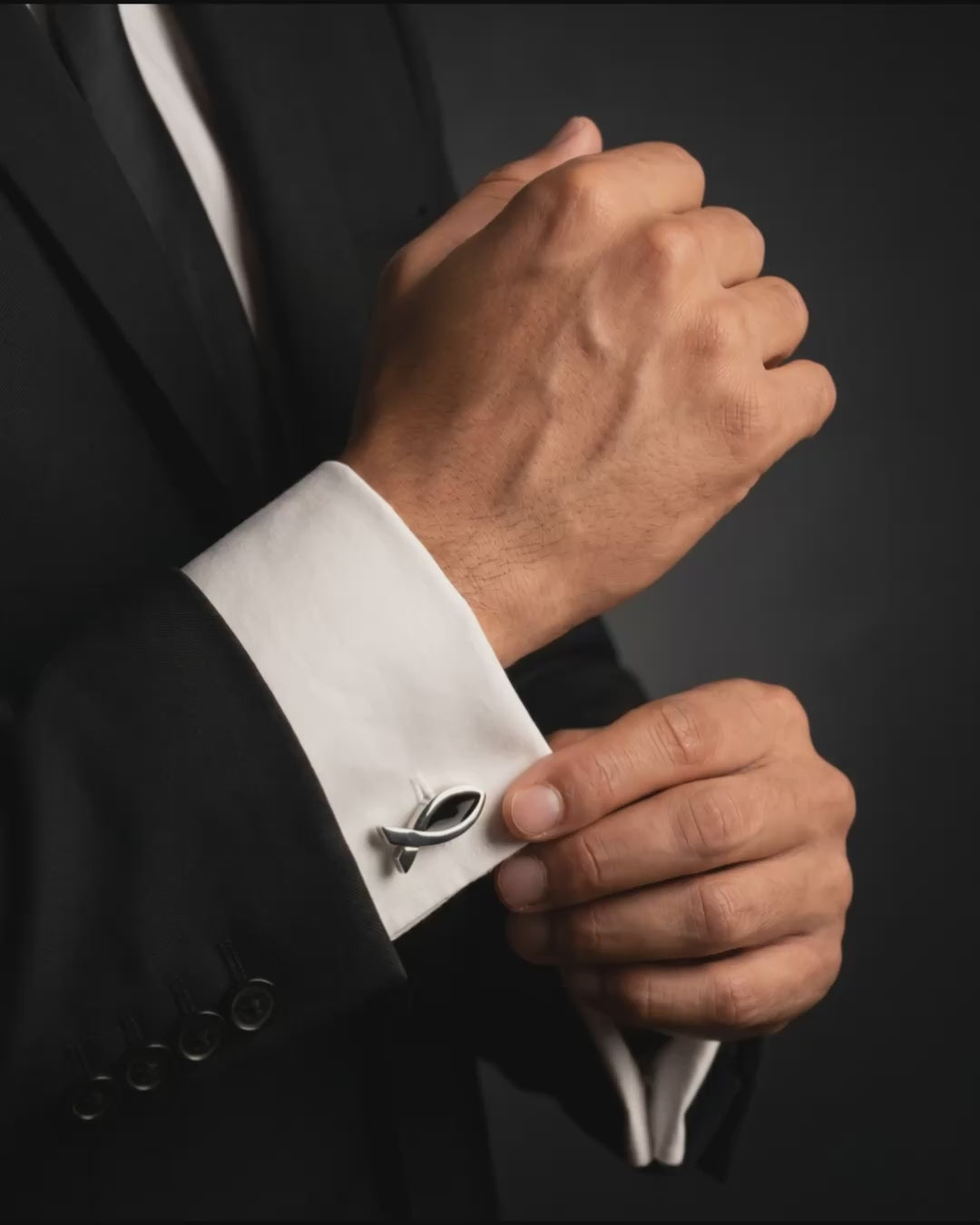 Load video: fish-symbol-cufflinks-1074-333