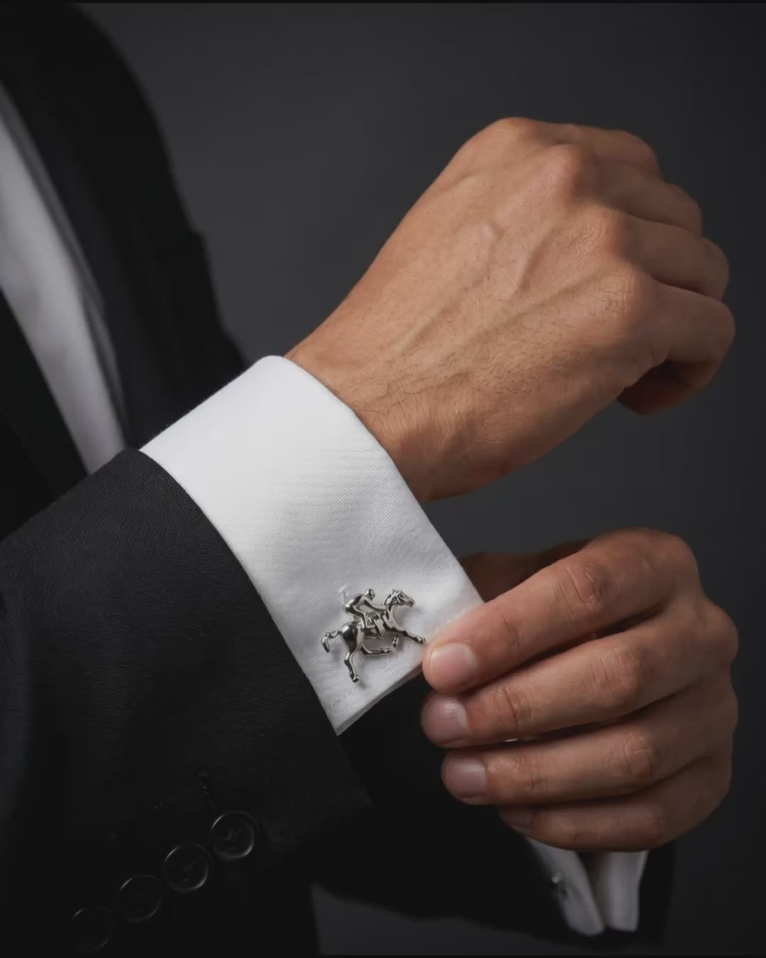 Load video: derby-horse-cufflinks-1067-666
