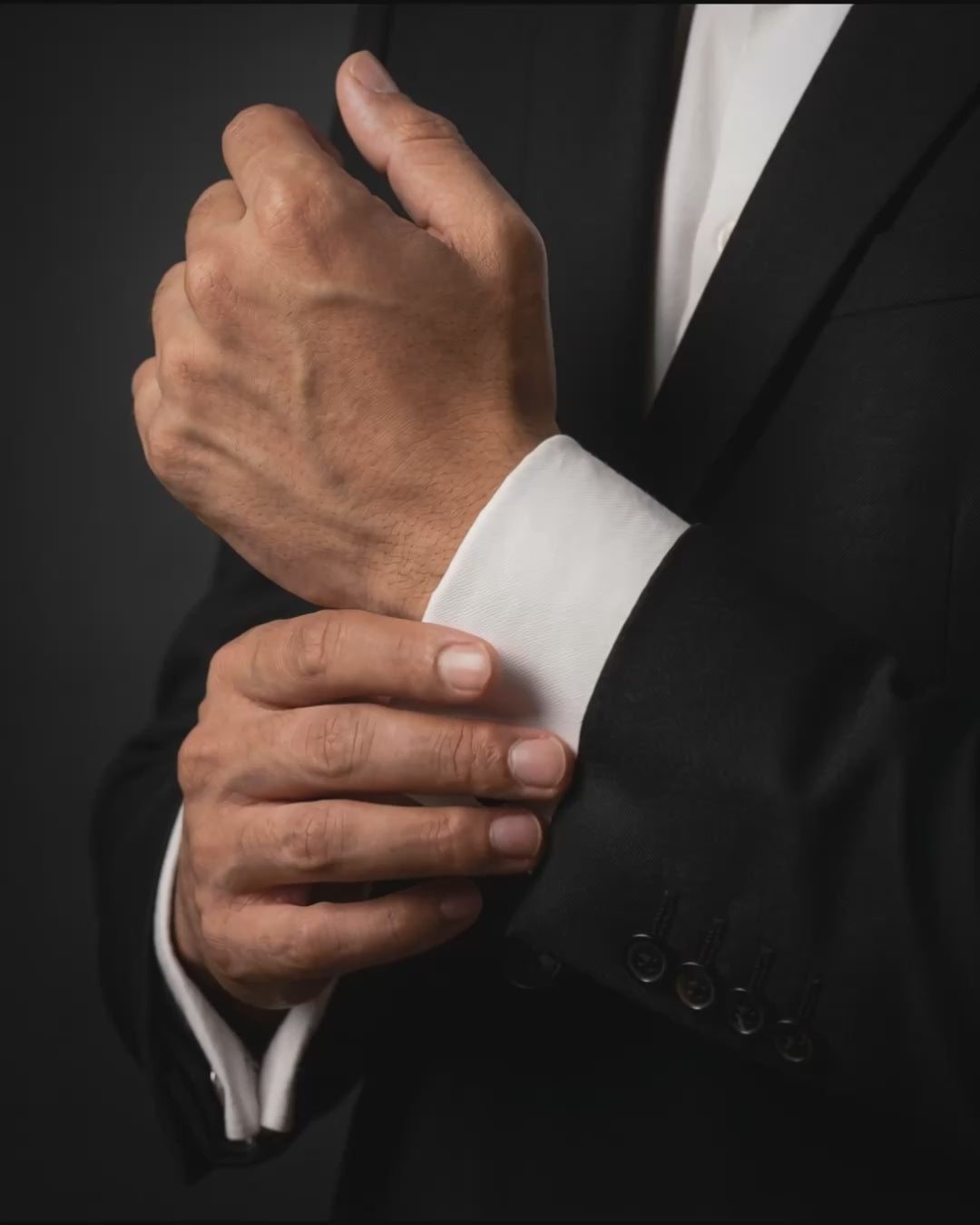 Load video: black-jewel-cufflinks-1383-555