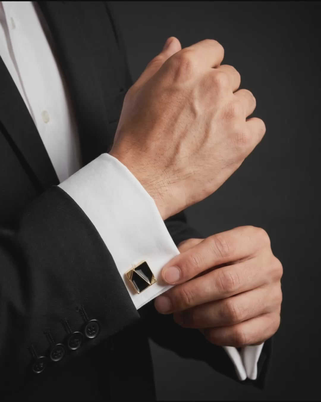 Load video: geometric-black-enamel-cufflinks-1318-222.mp4