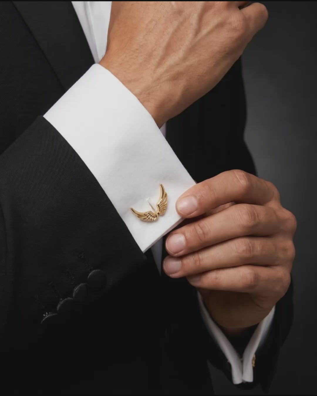 Load video: open-wings-cufflinks-1322-111.mp4