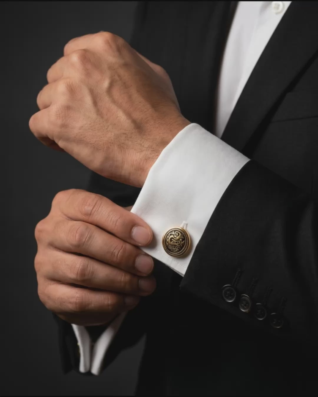 Load video: dragon-cufflinks-1072-333