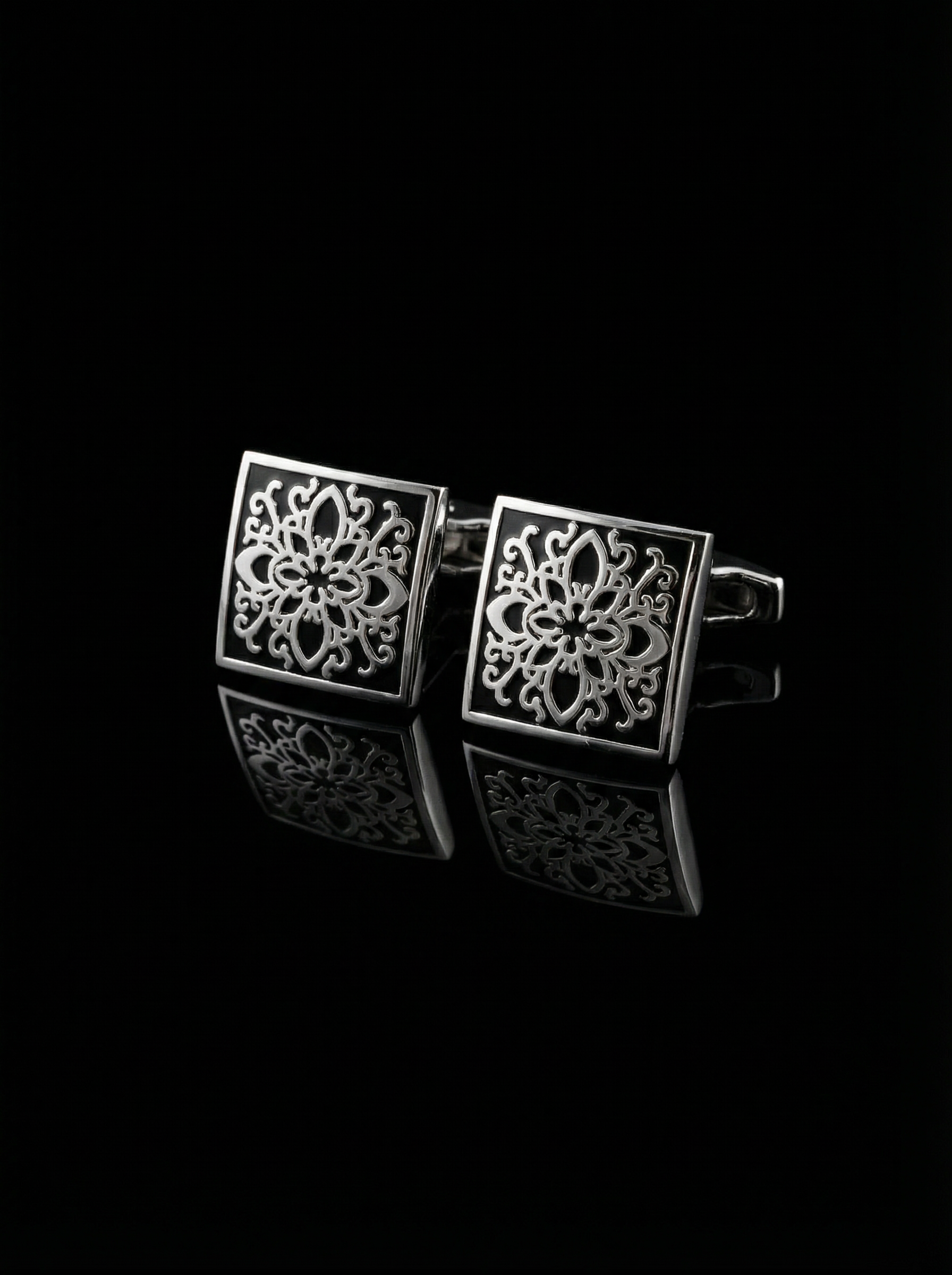 Symmetrical Swirl Cufflinks Tivaaro