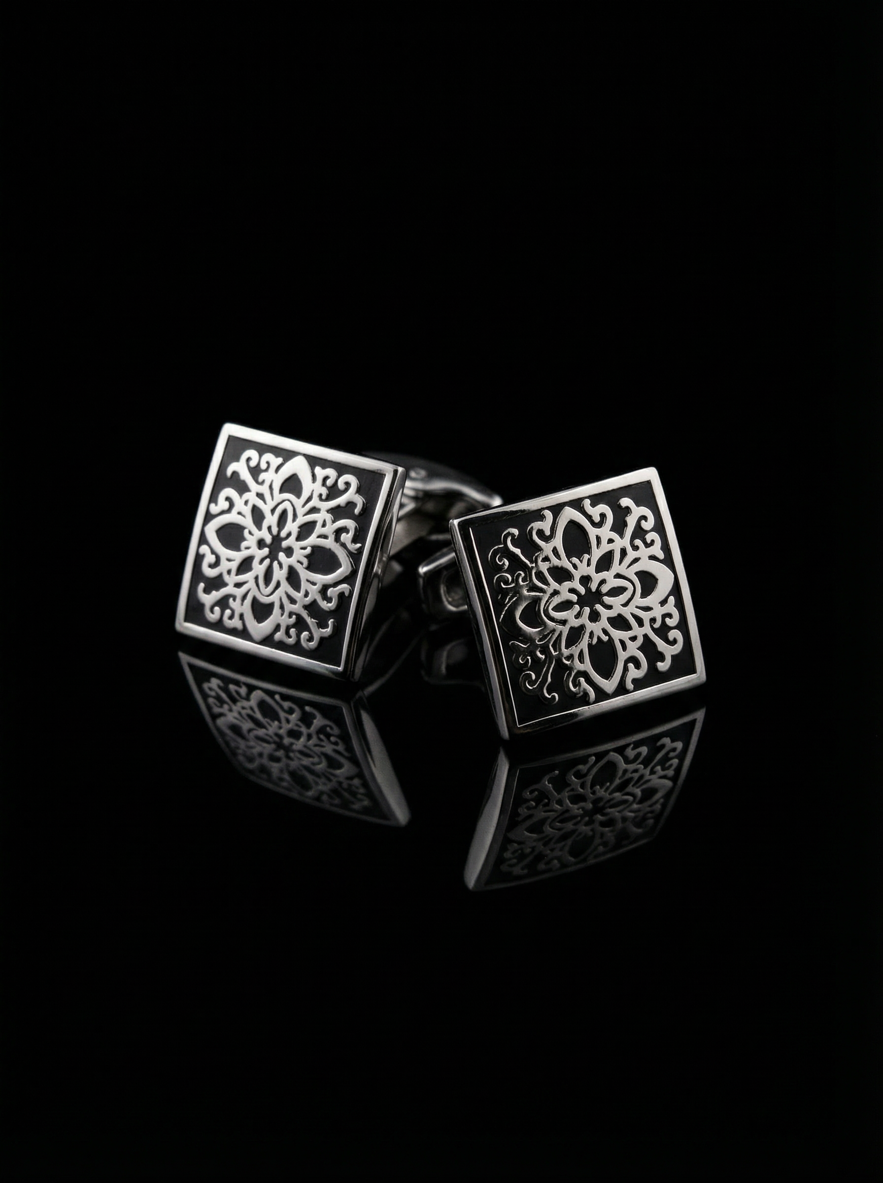 Symmetrical Swirl Cufflinks Tivaaro