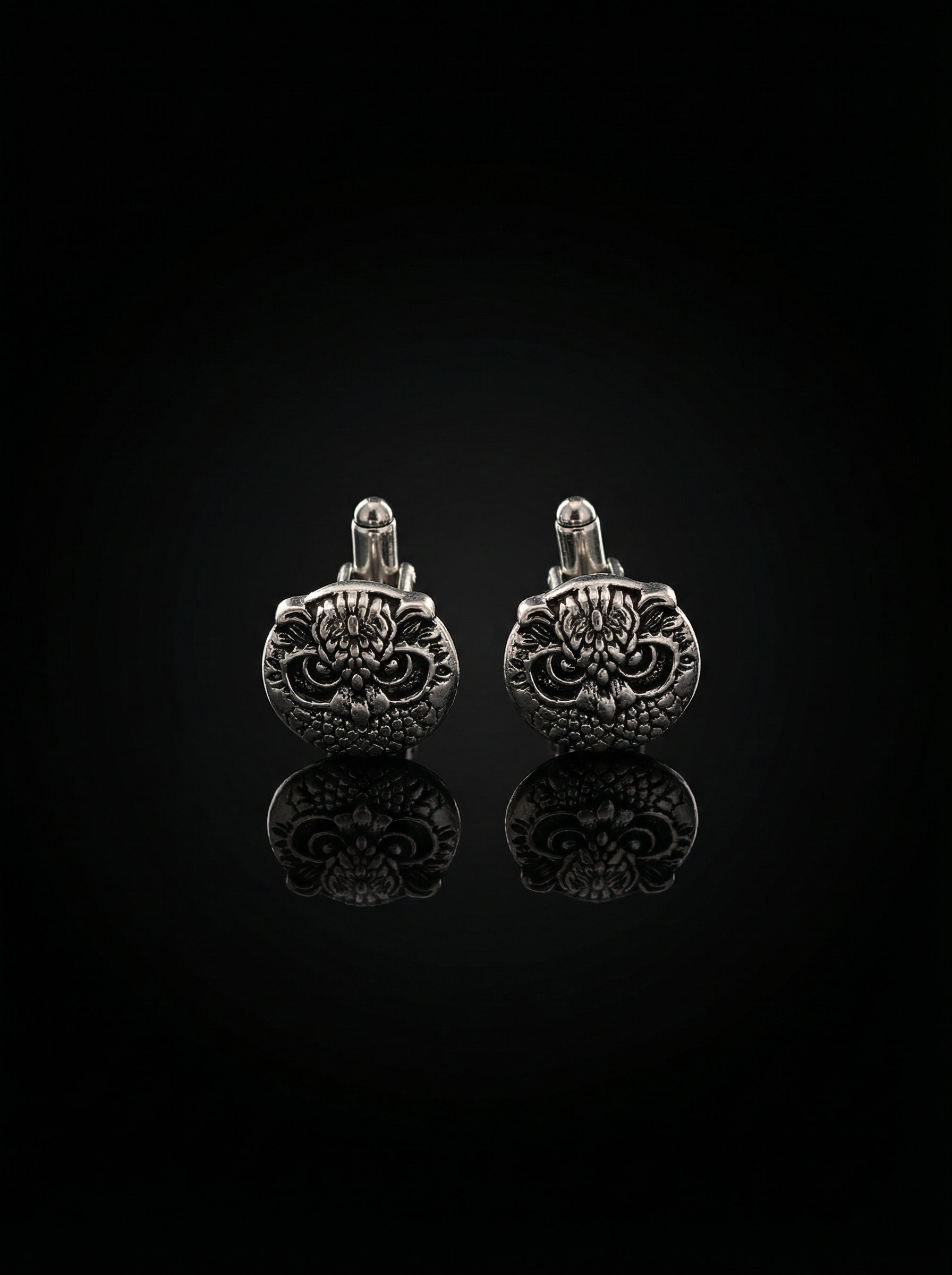 Textured Owl Face Cufflinks Tivaaro